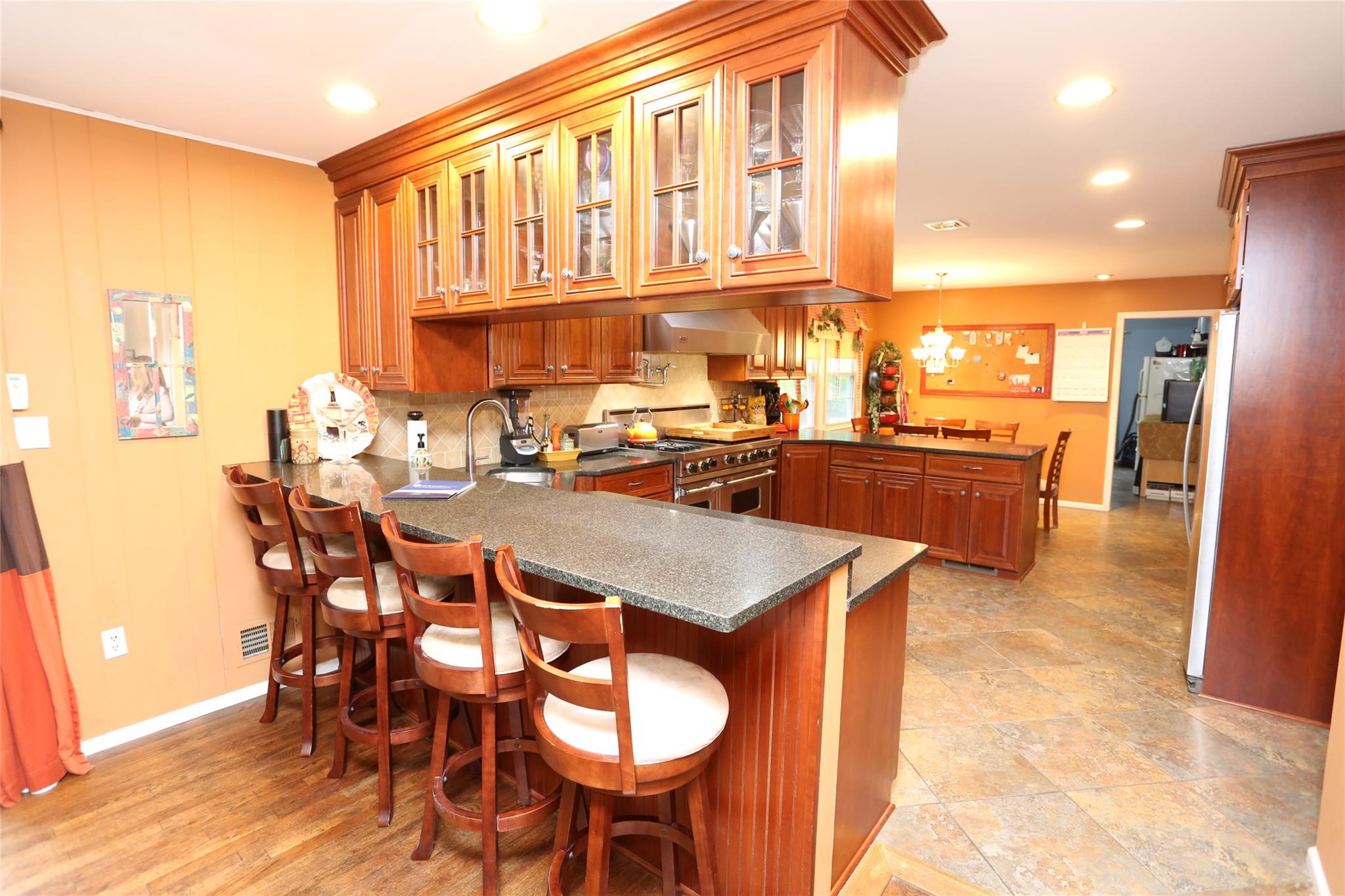 8 Rolling Way, New City, NY 10956
