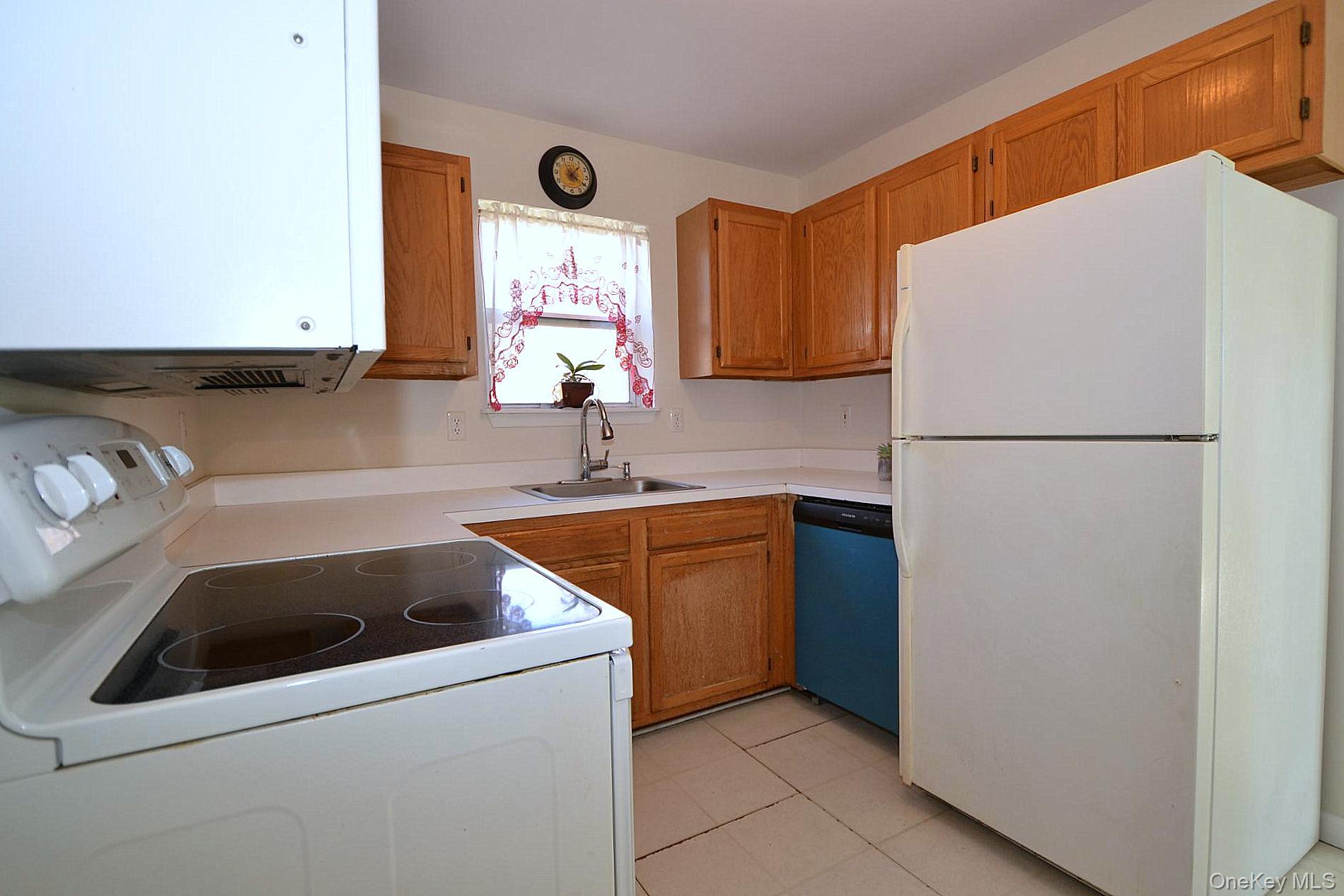 72 Old Farm Road, Riverhead, NY 11901