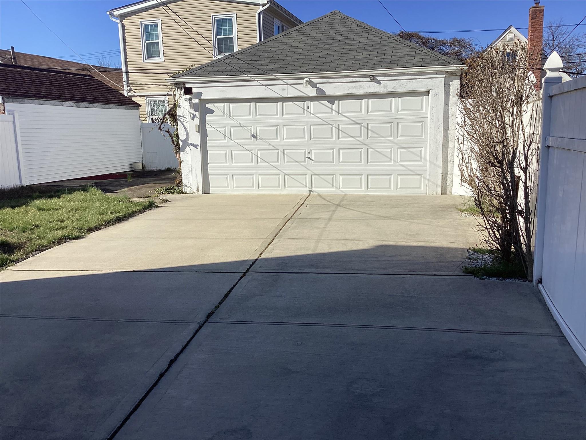 22117 Murdock Avenue, Queens Village, NY 11429