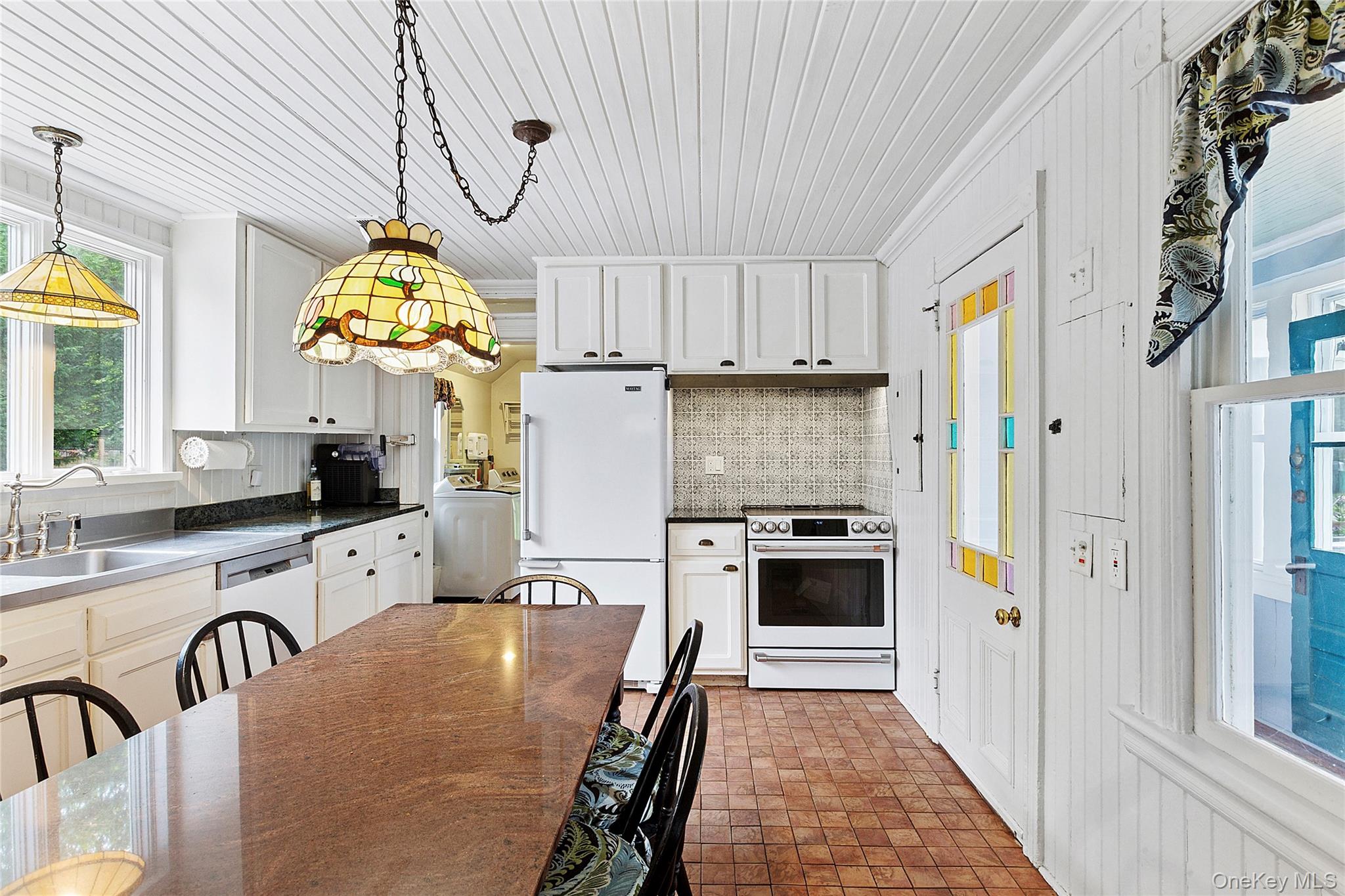 264 Washington Avenue, Jamesport, NY 11947