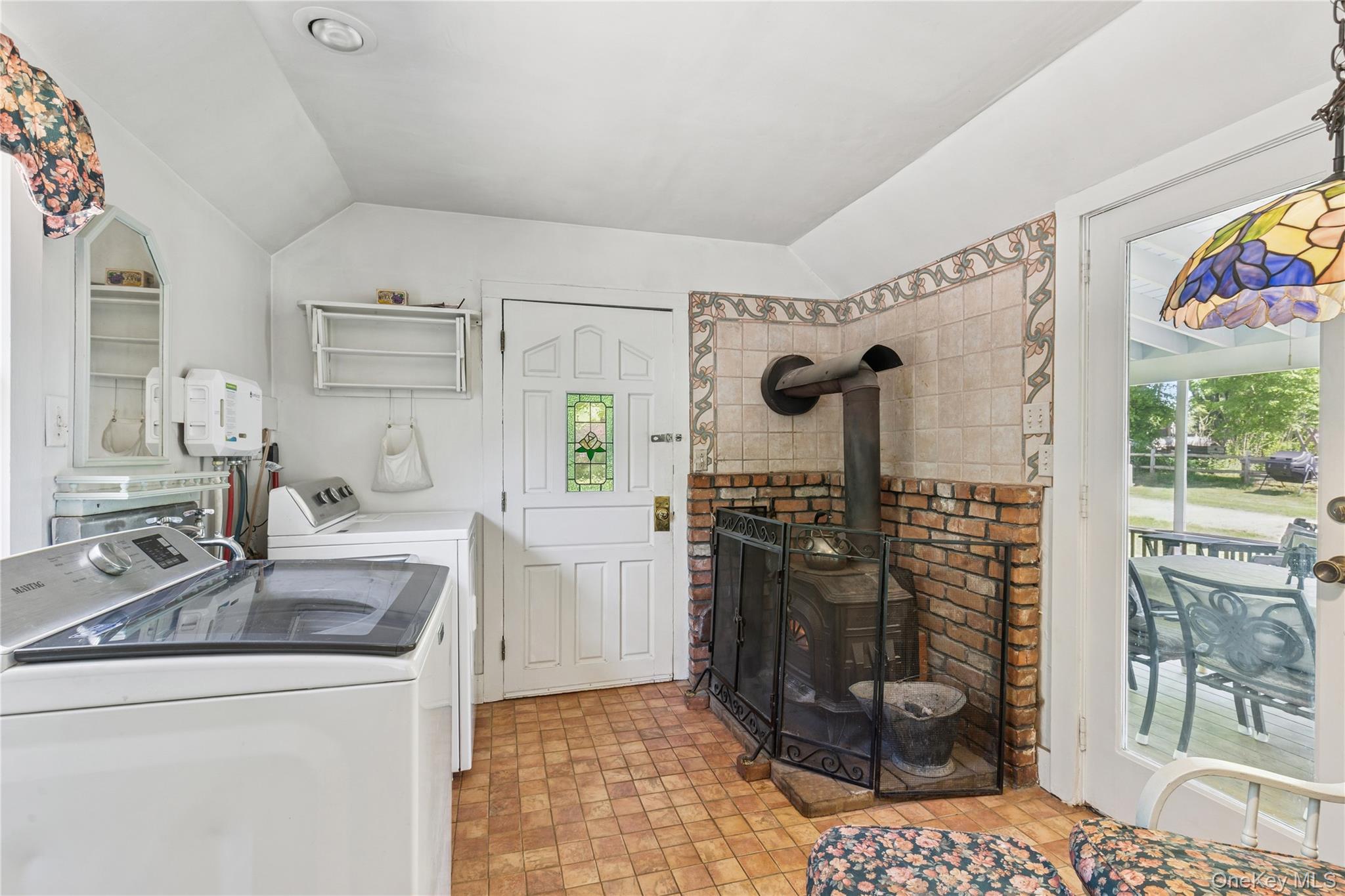 264 Washington Avenue, Jamesport, NY 11947