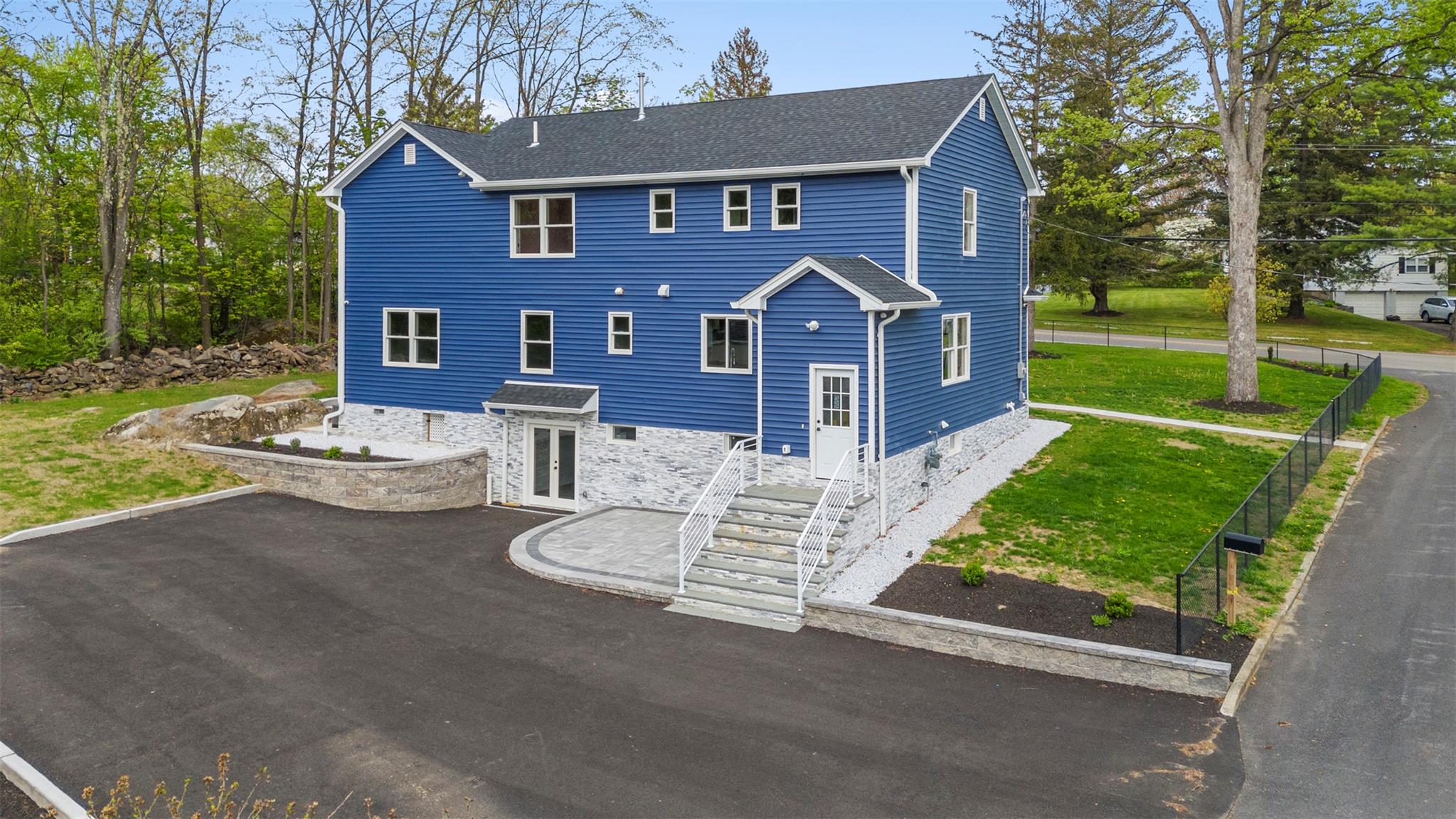 2 Rocky Lane, New Windsor, NY 12553