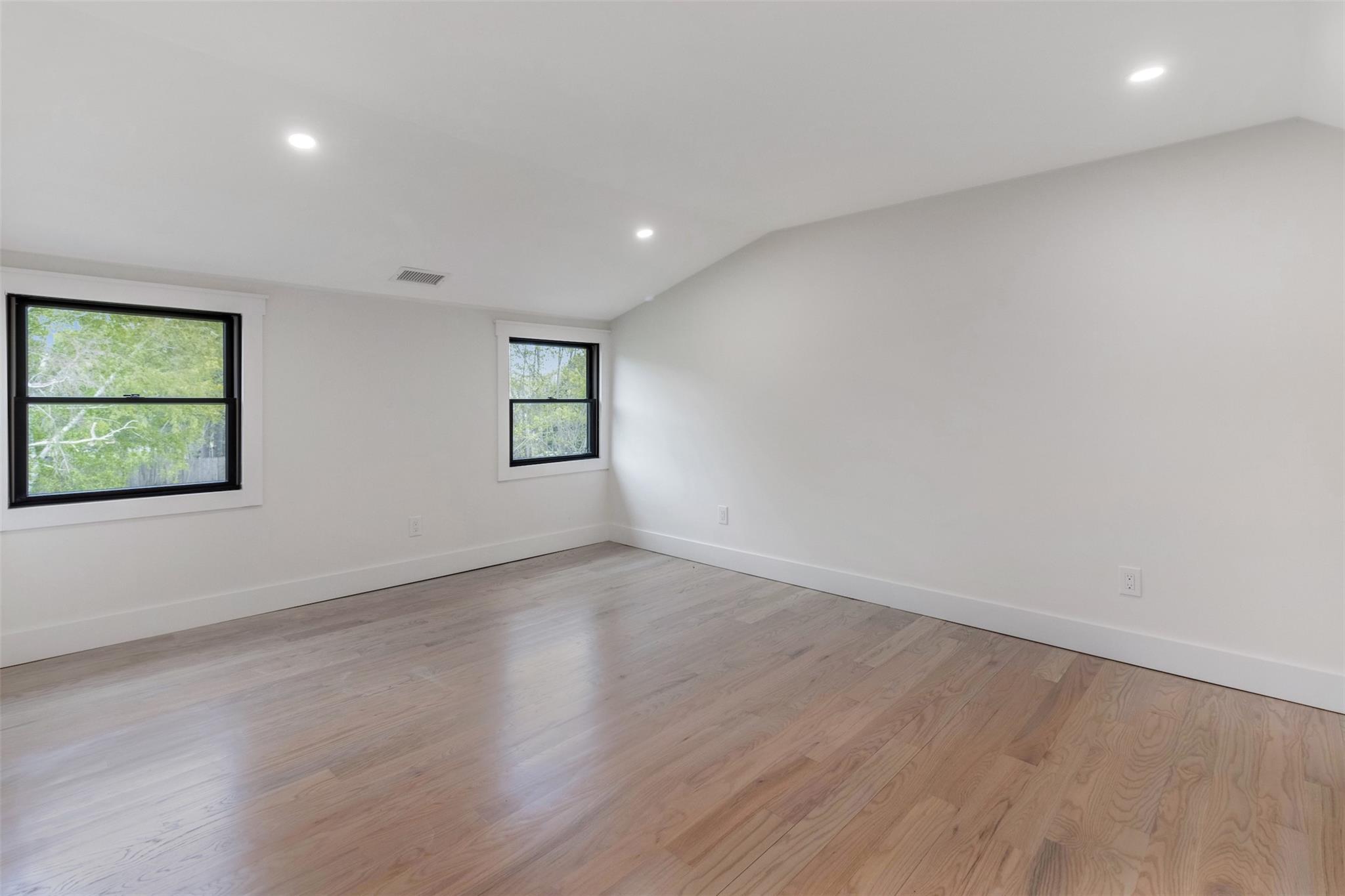 1475 Oaklawn Avenue, Southold, NY 11971