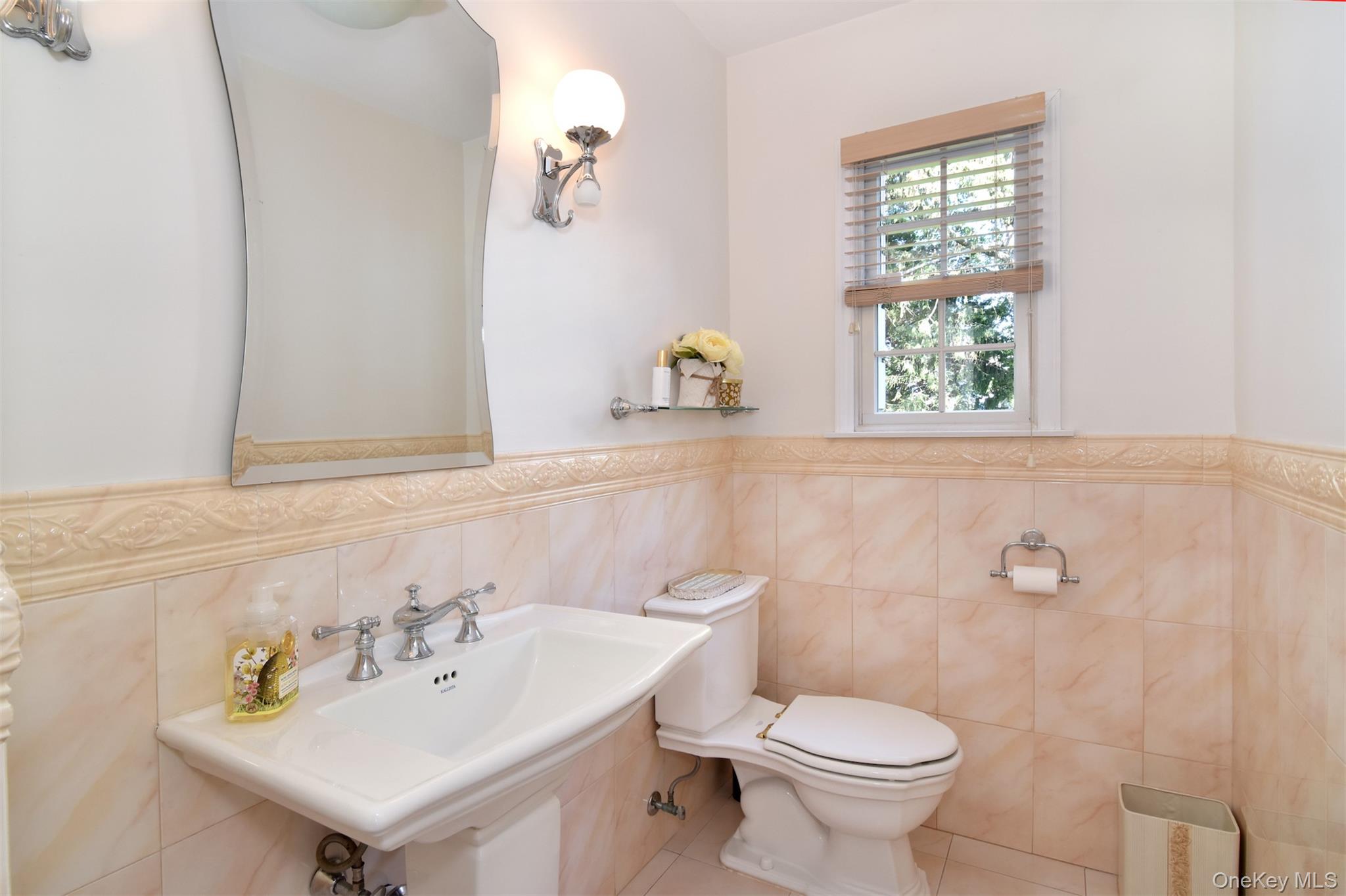 668 Francis Street, Pelham, NY 10803