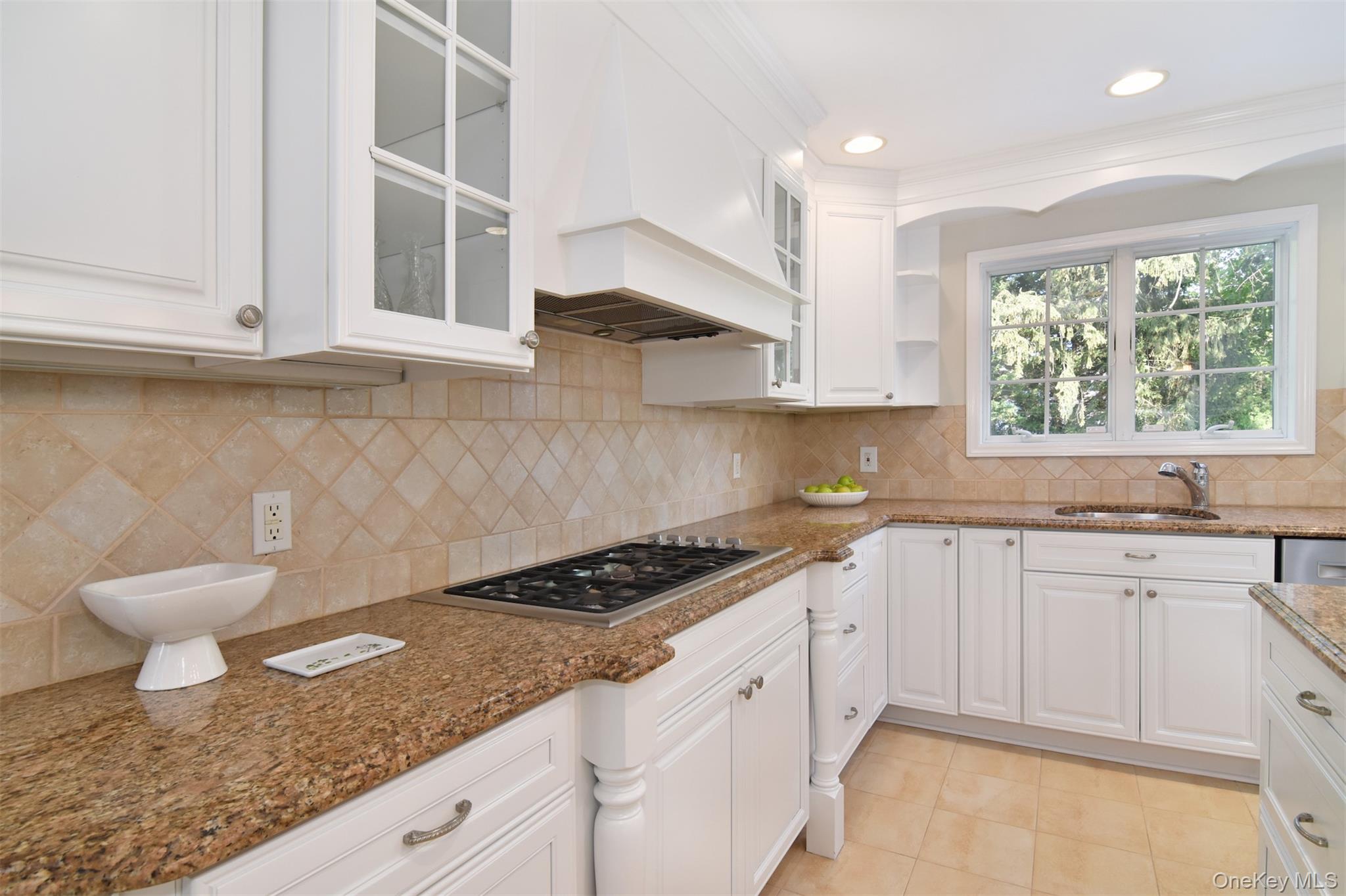 668 Francis Street, Pelham, NY 10803