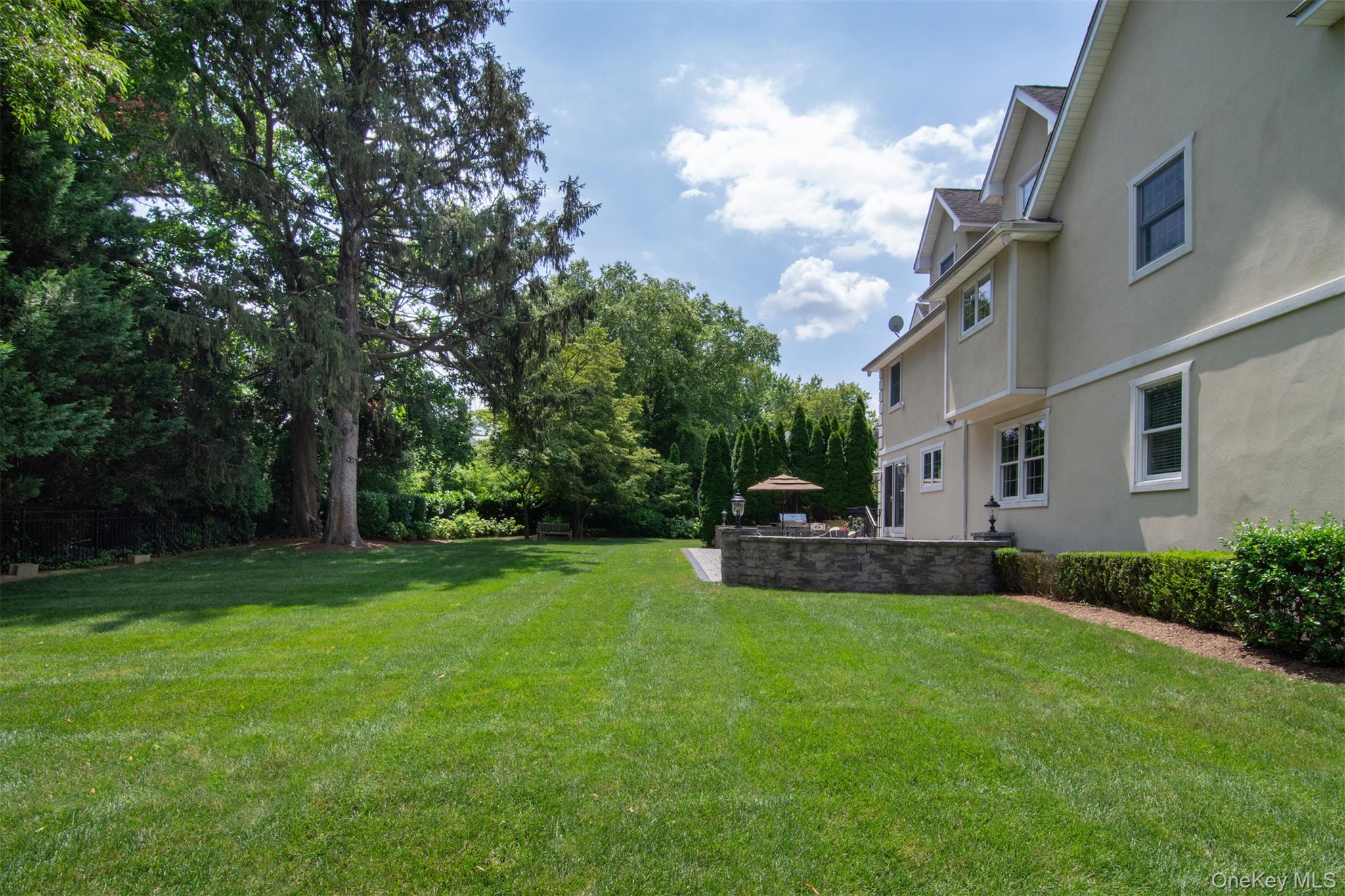 668 Francis Street, Pelham, NY 10803