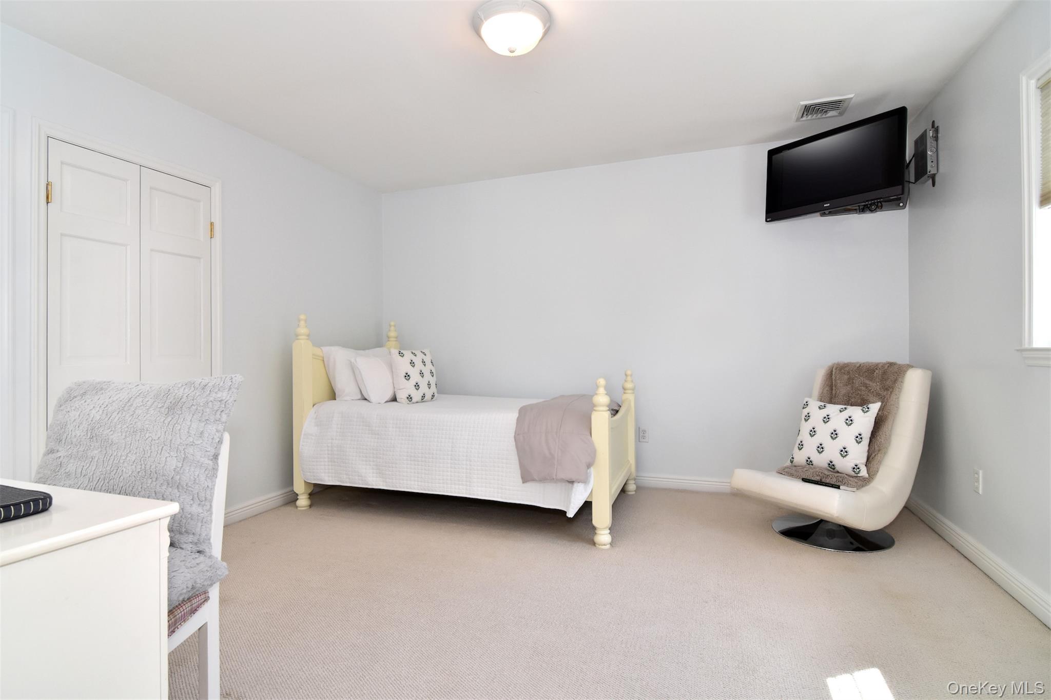 668 Francis Street, Pelham, NY 10803