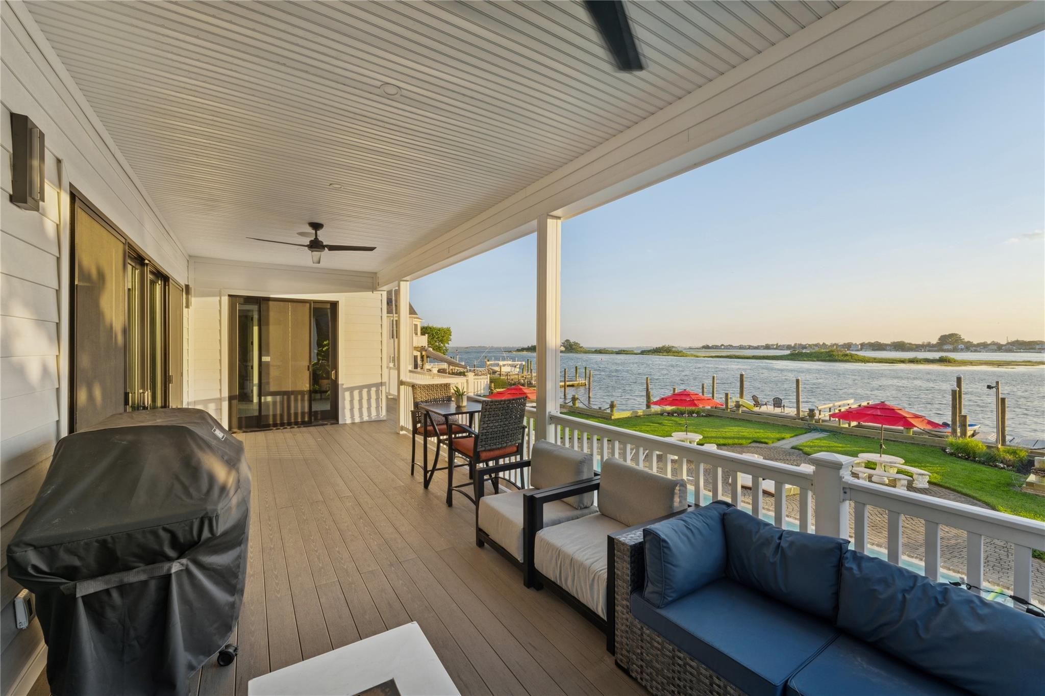 894 S Long Beach Avenue, Freeport, NY 11520