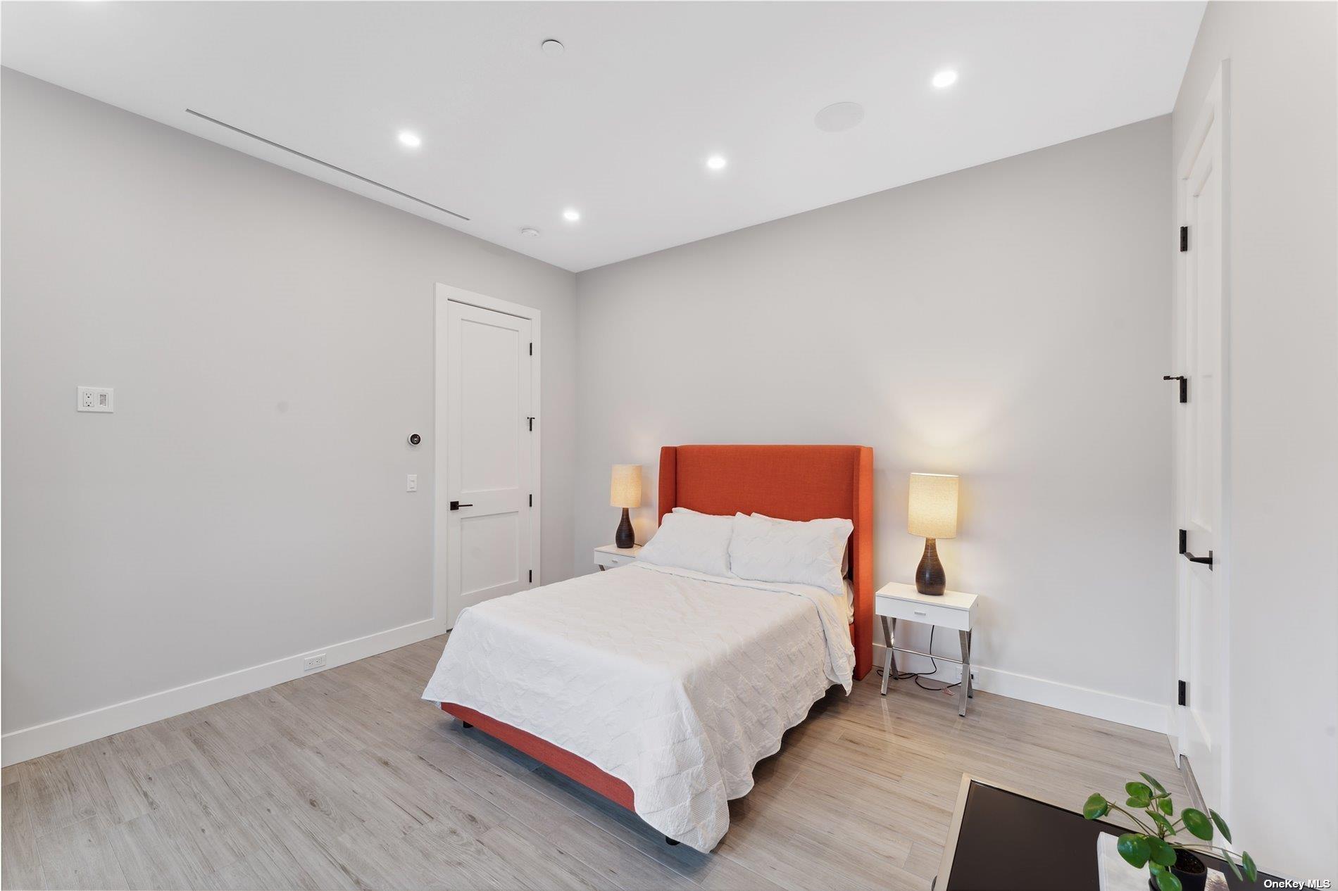 894 S Long Beach Avenue, Freeport, NY 11520