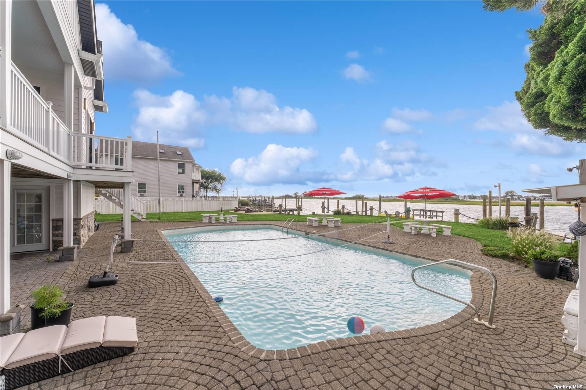 894 S Long Beach Avenue, Freeport, NY 11520