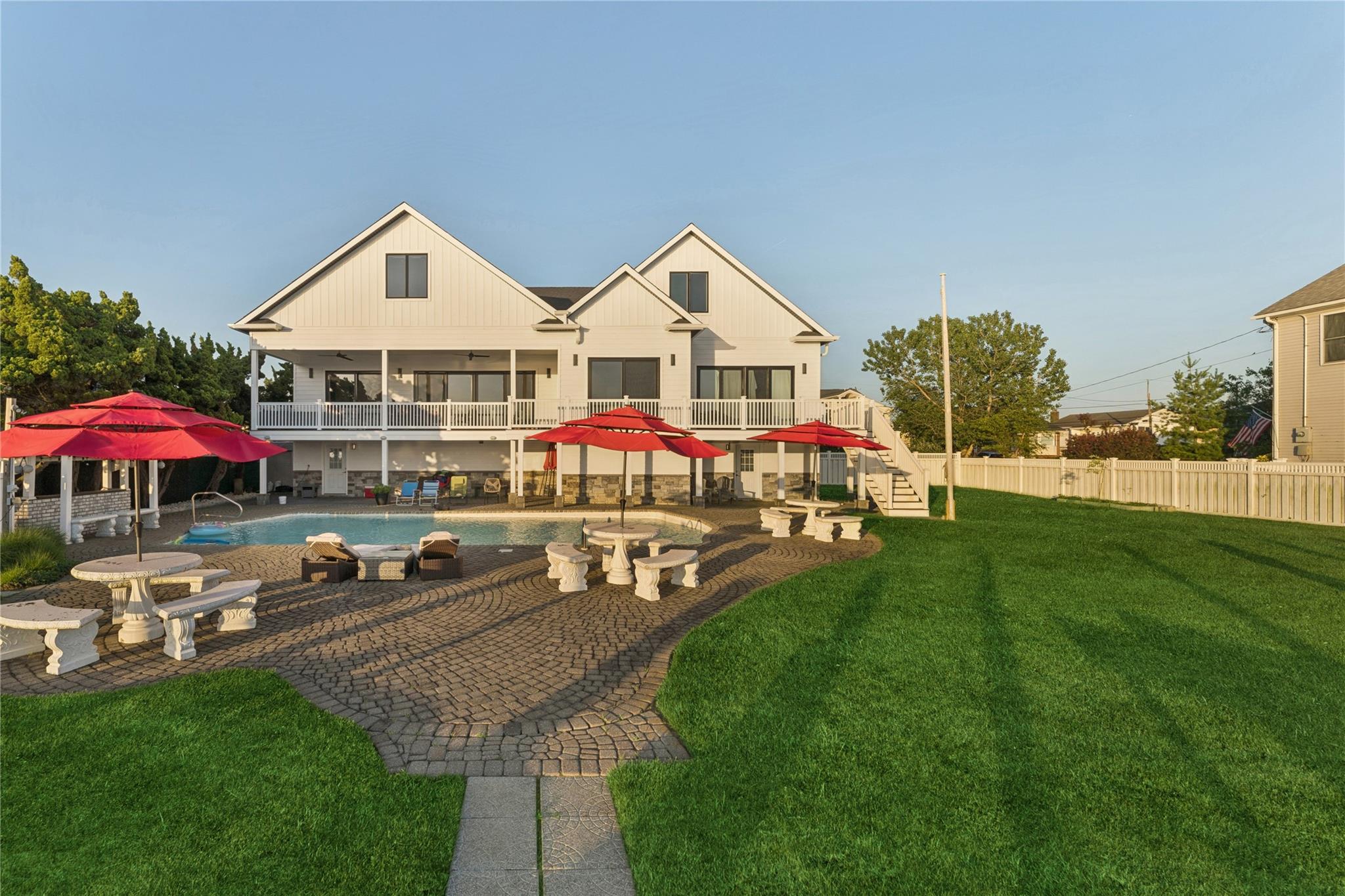 894 S Long Beach Avenue, Freeport, NY 11520