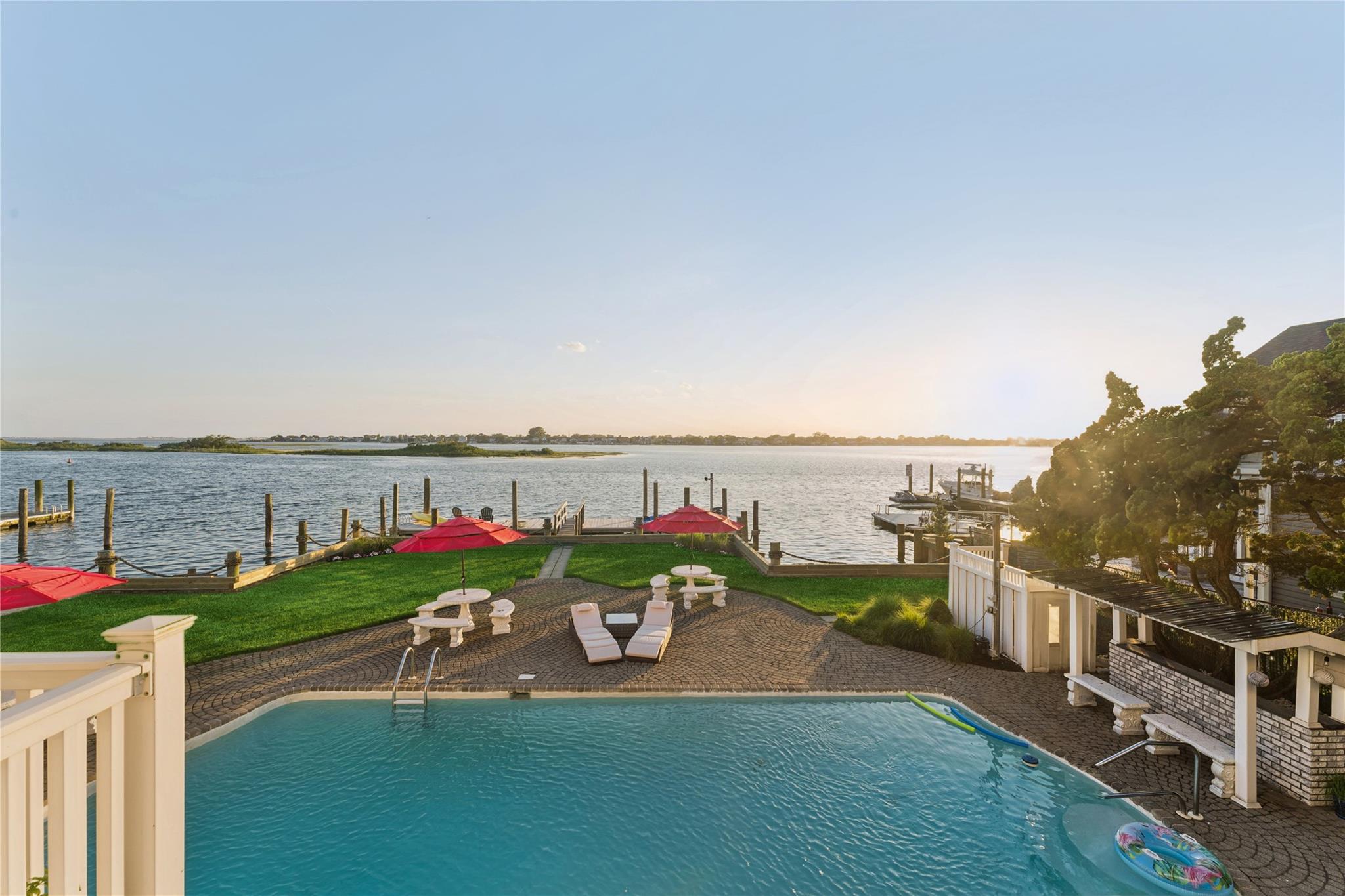 894 S Long Beach Avenue, Freeport, NY 11520