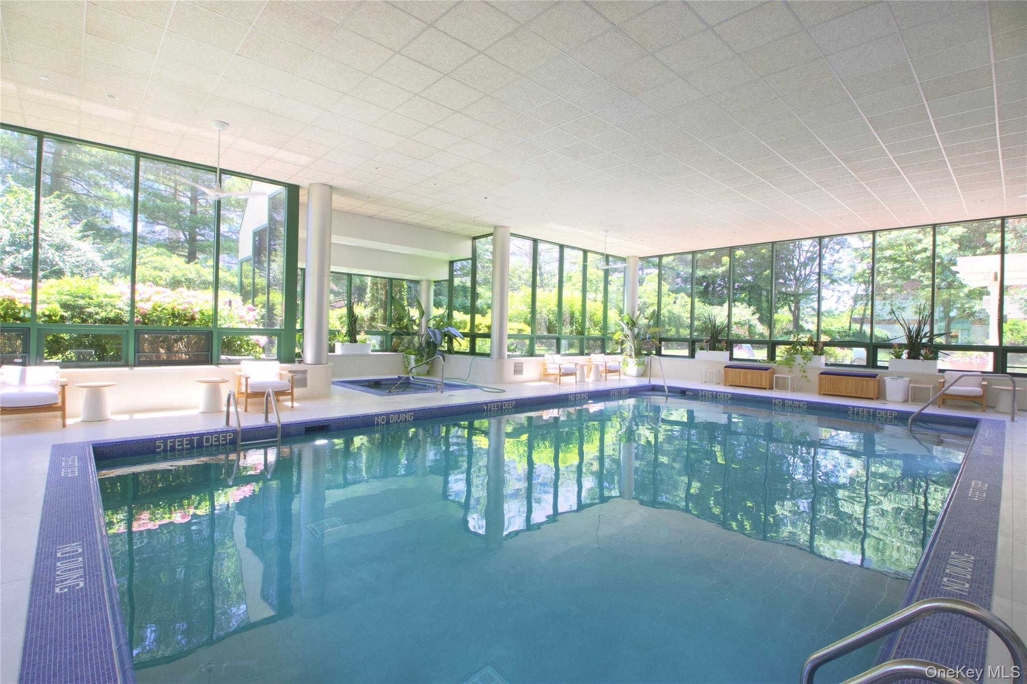 111 Cherry Valley Avenue # PH 6, Garden City, NY 11530