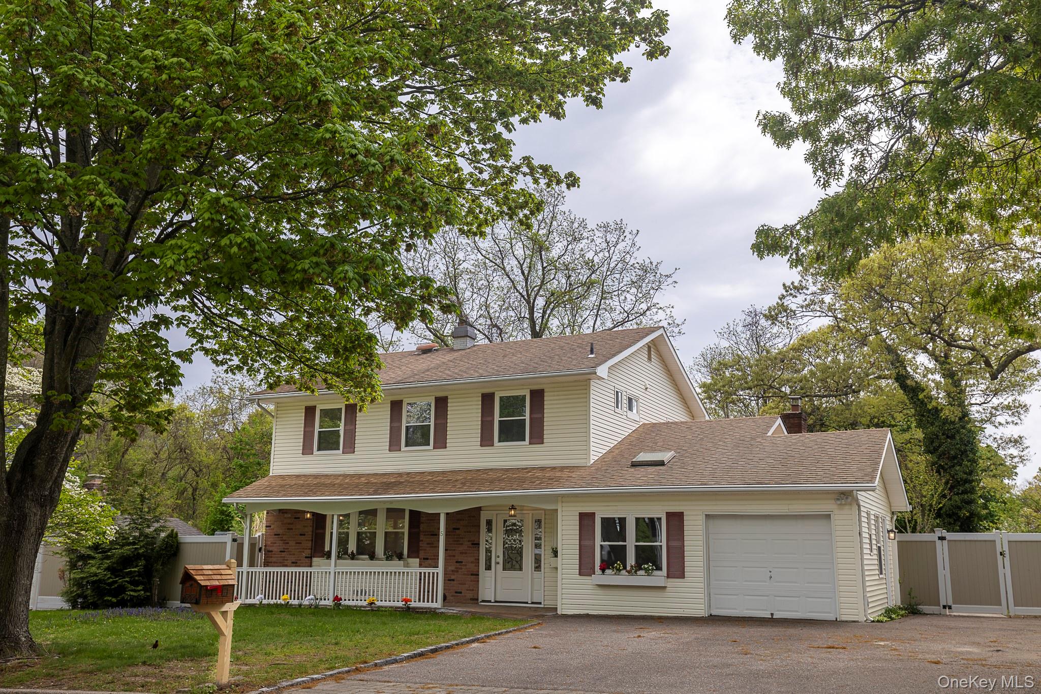 5 Caddy Place, Rocky Point, NY 11778