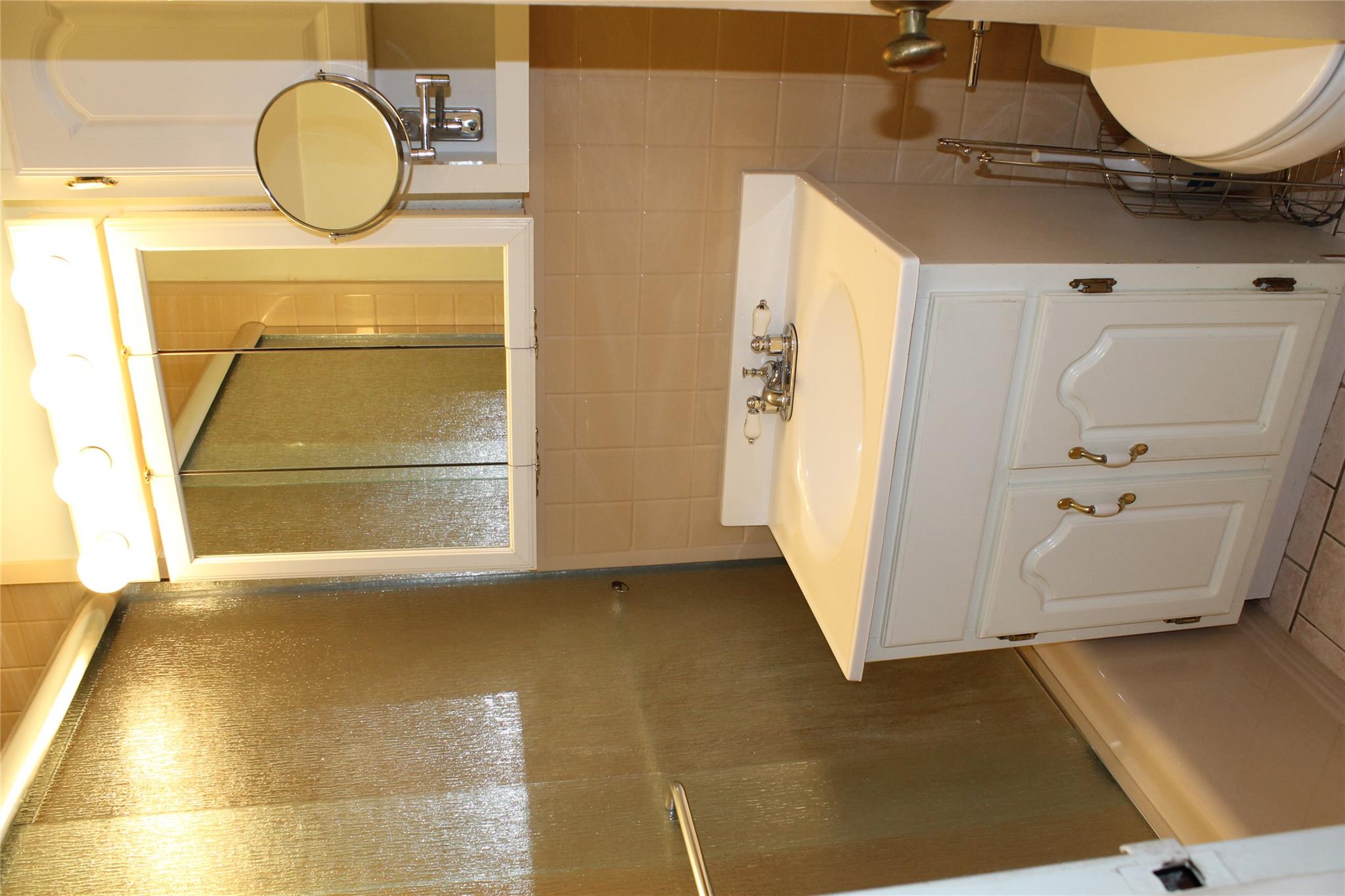 60 Hempstead Avenue # 1J, Lynbrook, NY 11563