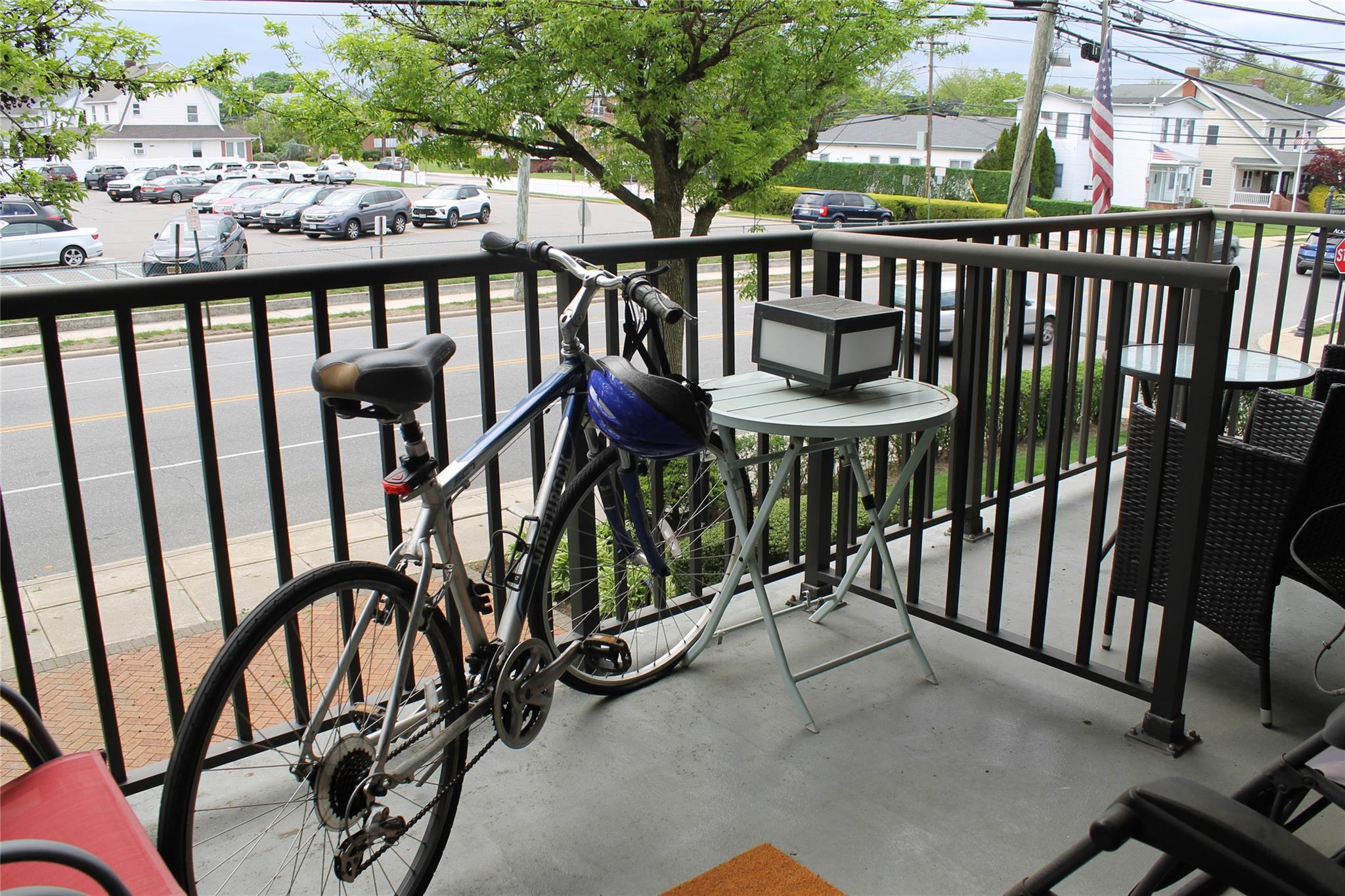 60 Hempstead Avenue # 1J, Lynbrook, NY 11563