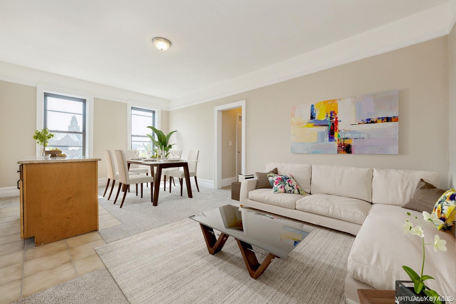 12 Hempstead Ave # 4D, Rockville Centre, NY 11570