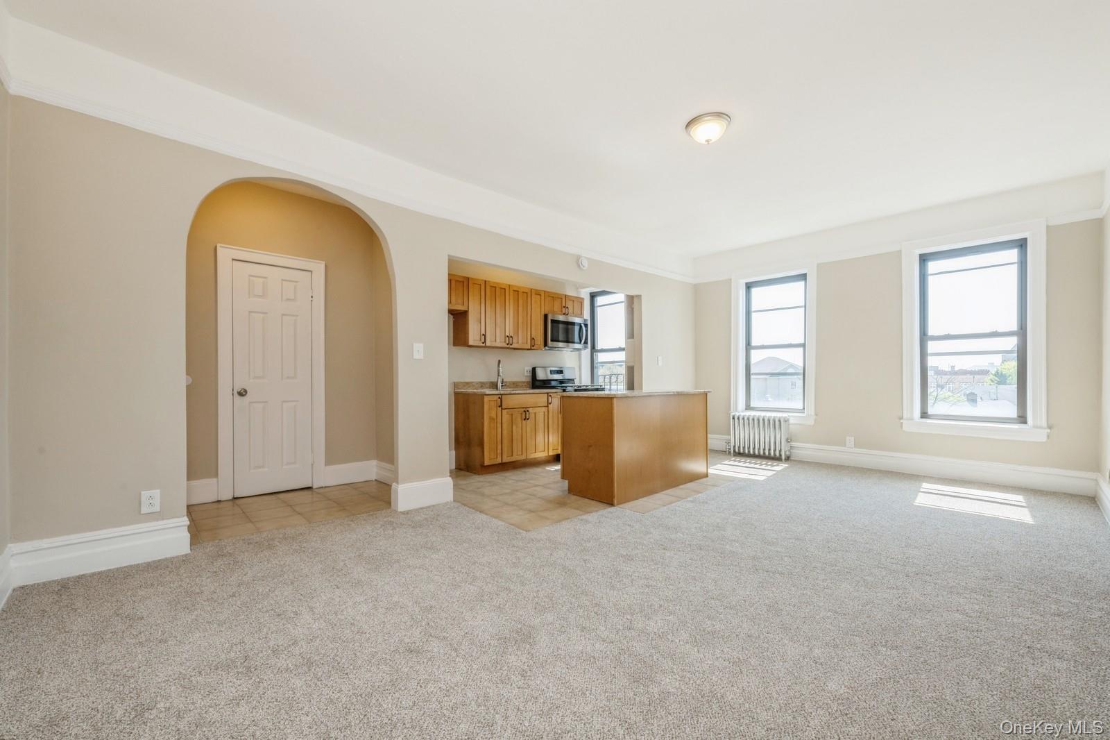 12 Hempstead Ave # 4D, Rockville Centre, NY 11570