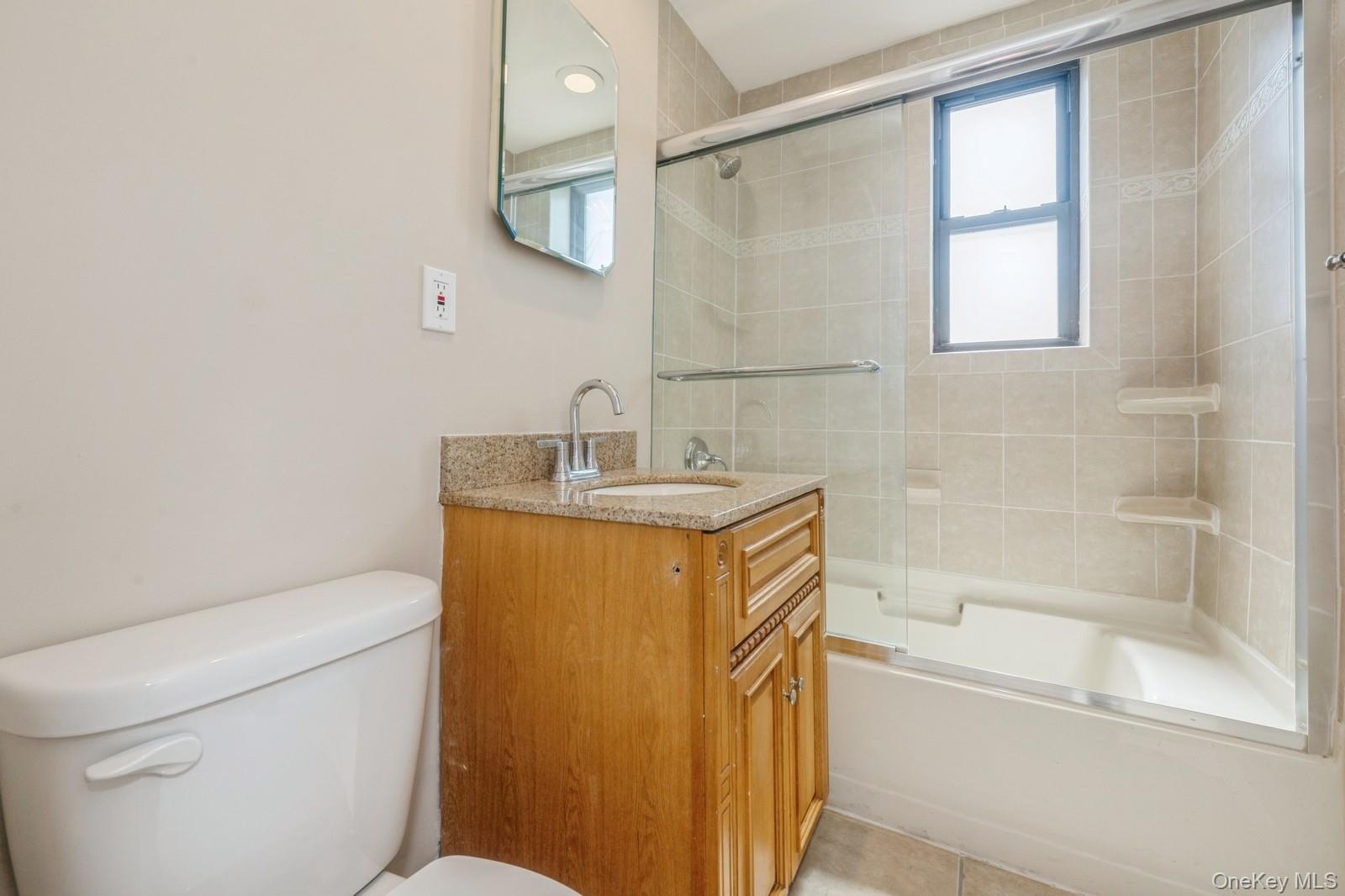 12 Hempstead Ave # 4D, Rockville Centre, NY 11570