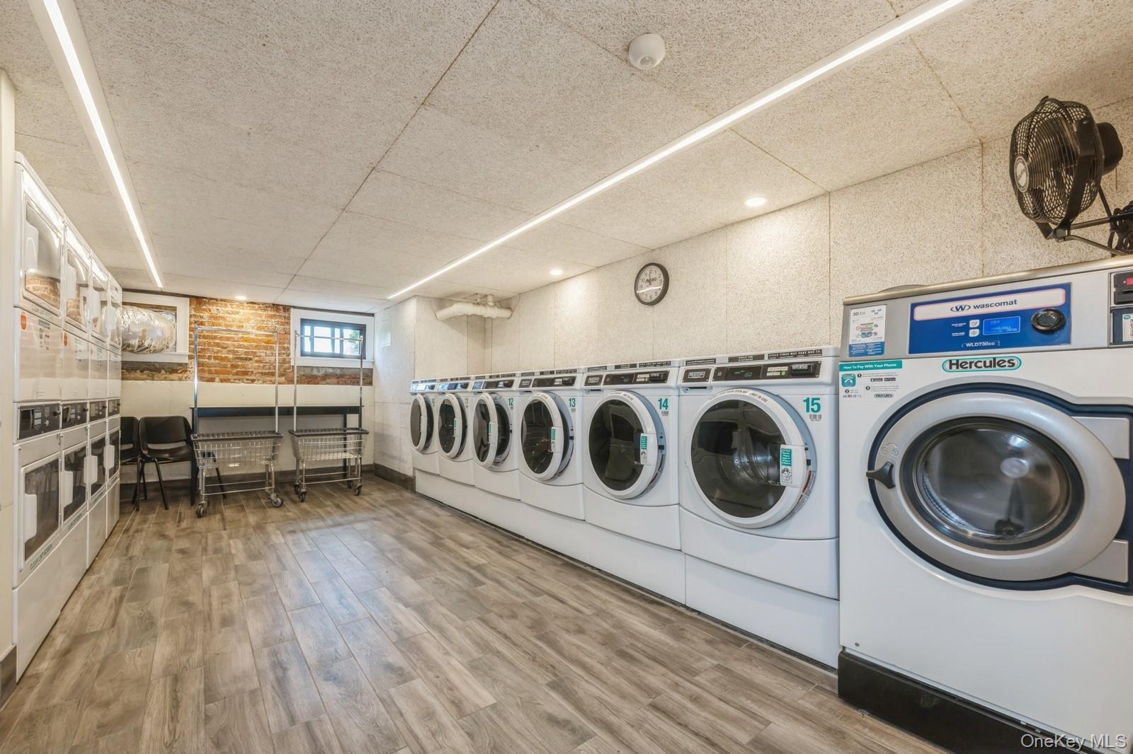 12 Hempstead Ave # 4D, Rockville Centre, NY 11570