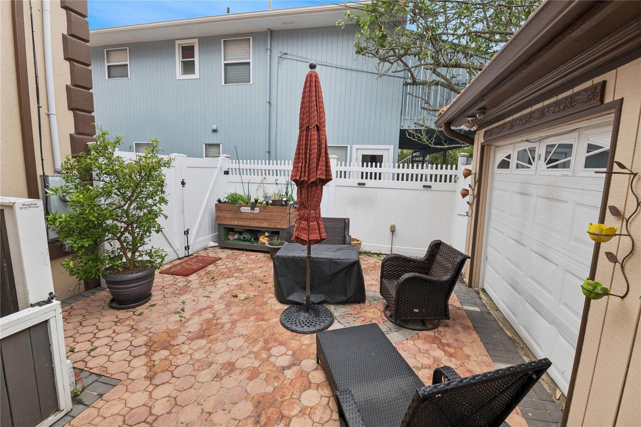 462 W Beech Street, Long Beach, NY 11561