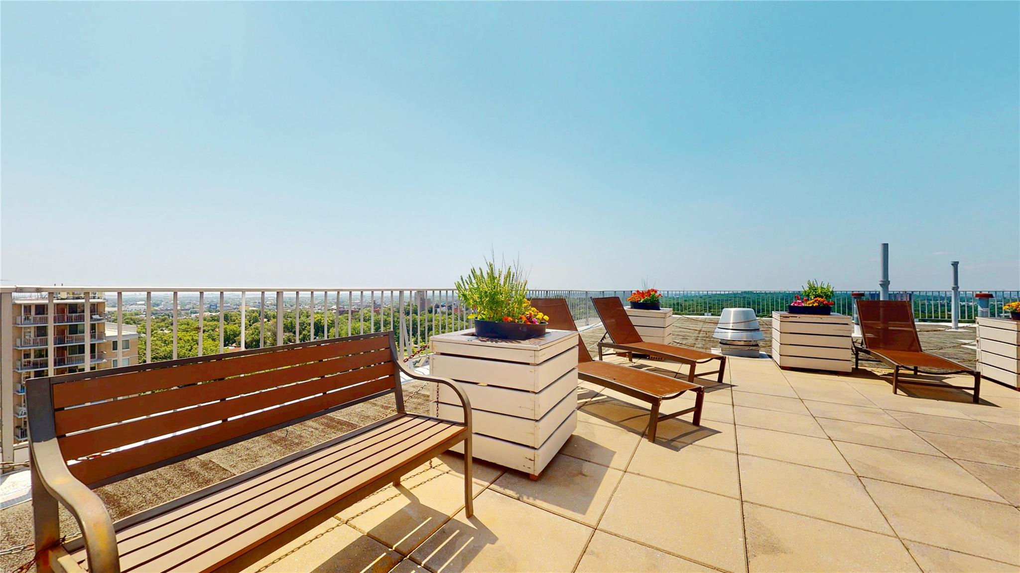 118-17 Union Turnpike # 10A, Forest Hills, NY 11375