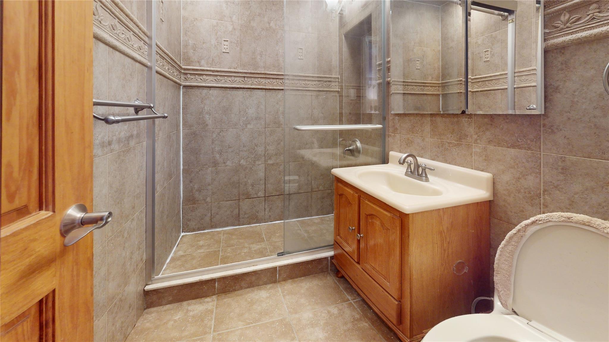 118-17 Union Turnpike # 10A, Forest Hills, NY 11375