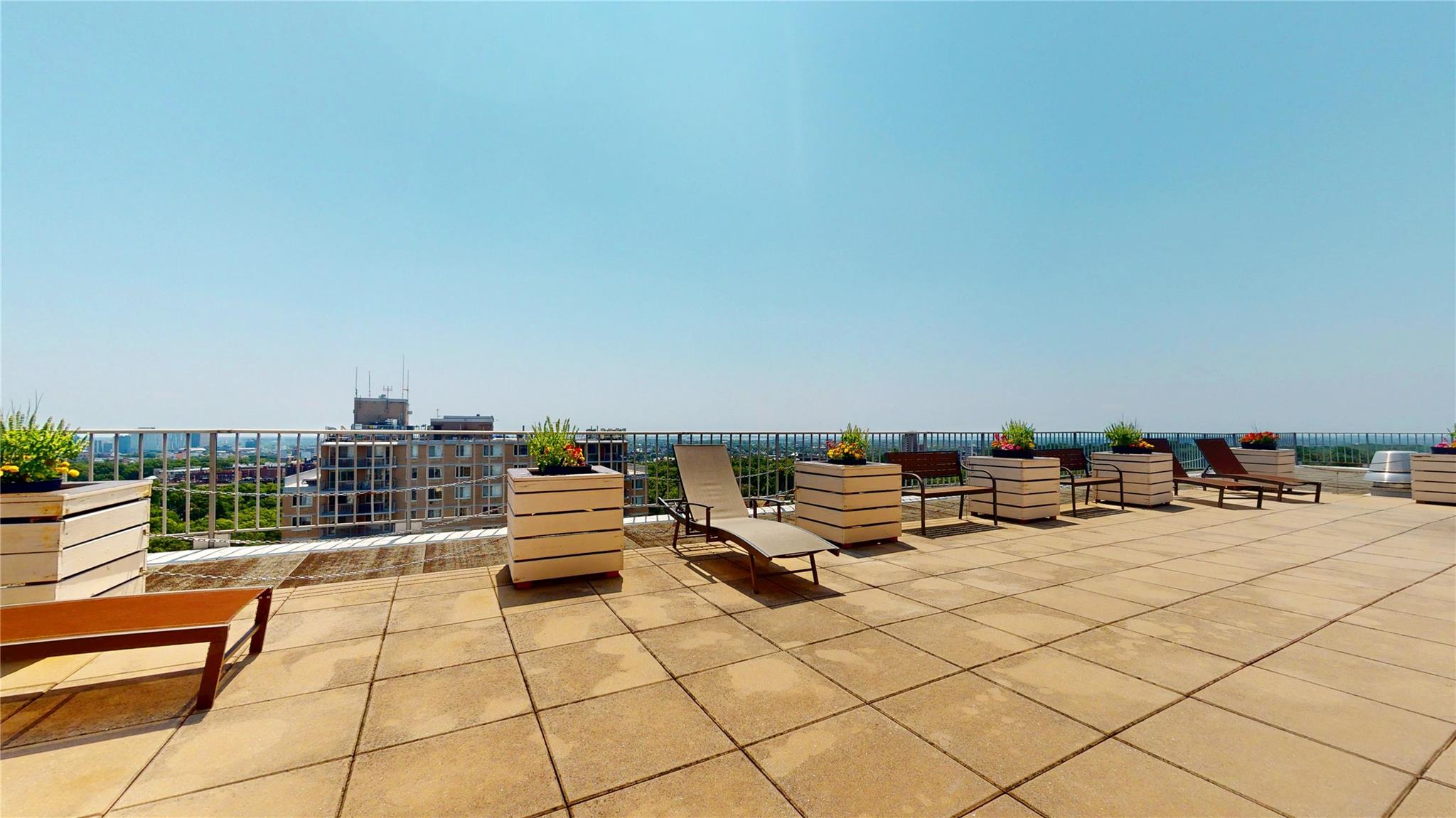 118-17 Union Turnpike # 10A, Forest Hills, NY 11375