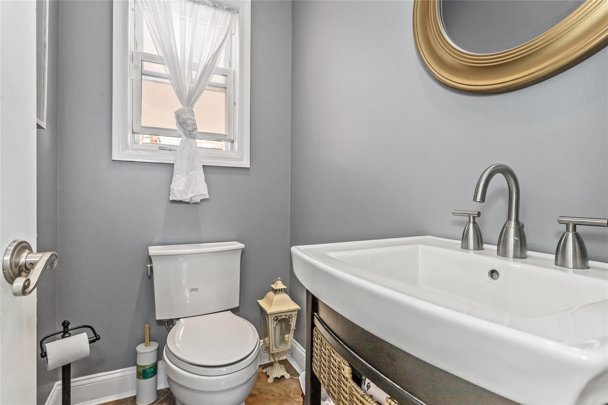 8919 205th Street, Hollis, NY 11423