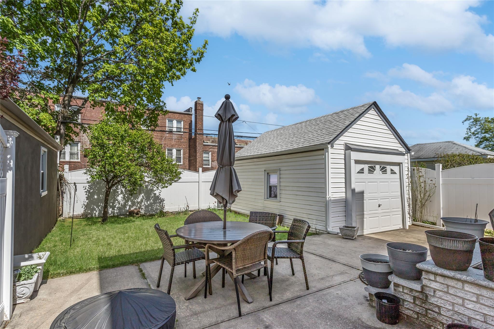 8919 205th Street, Hollis, NY 11423