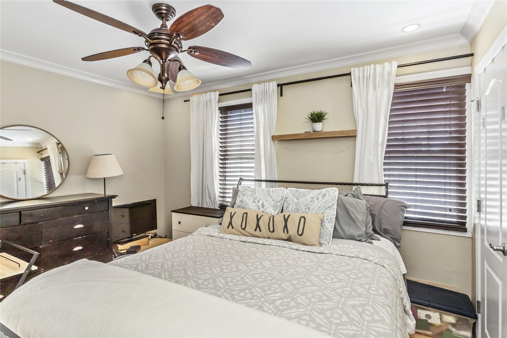 8919 205th Street, Hollis, NY 11423