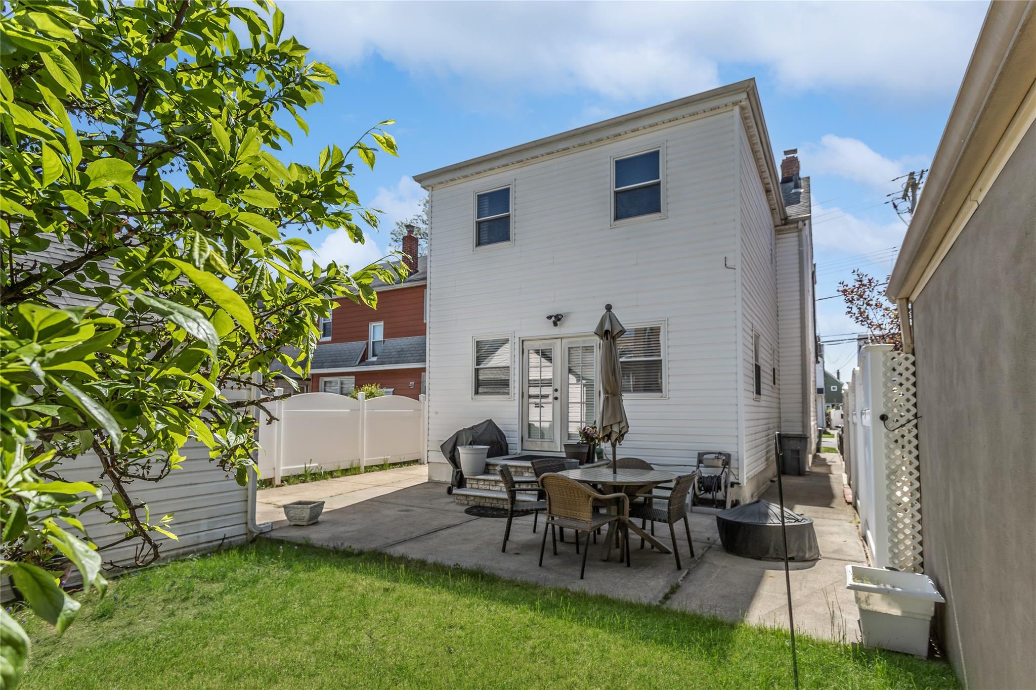 8919 205th Street, Hollis, NY 11423