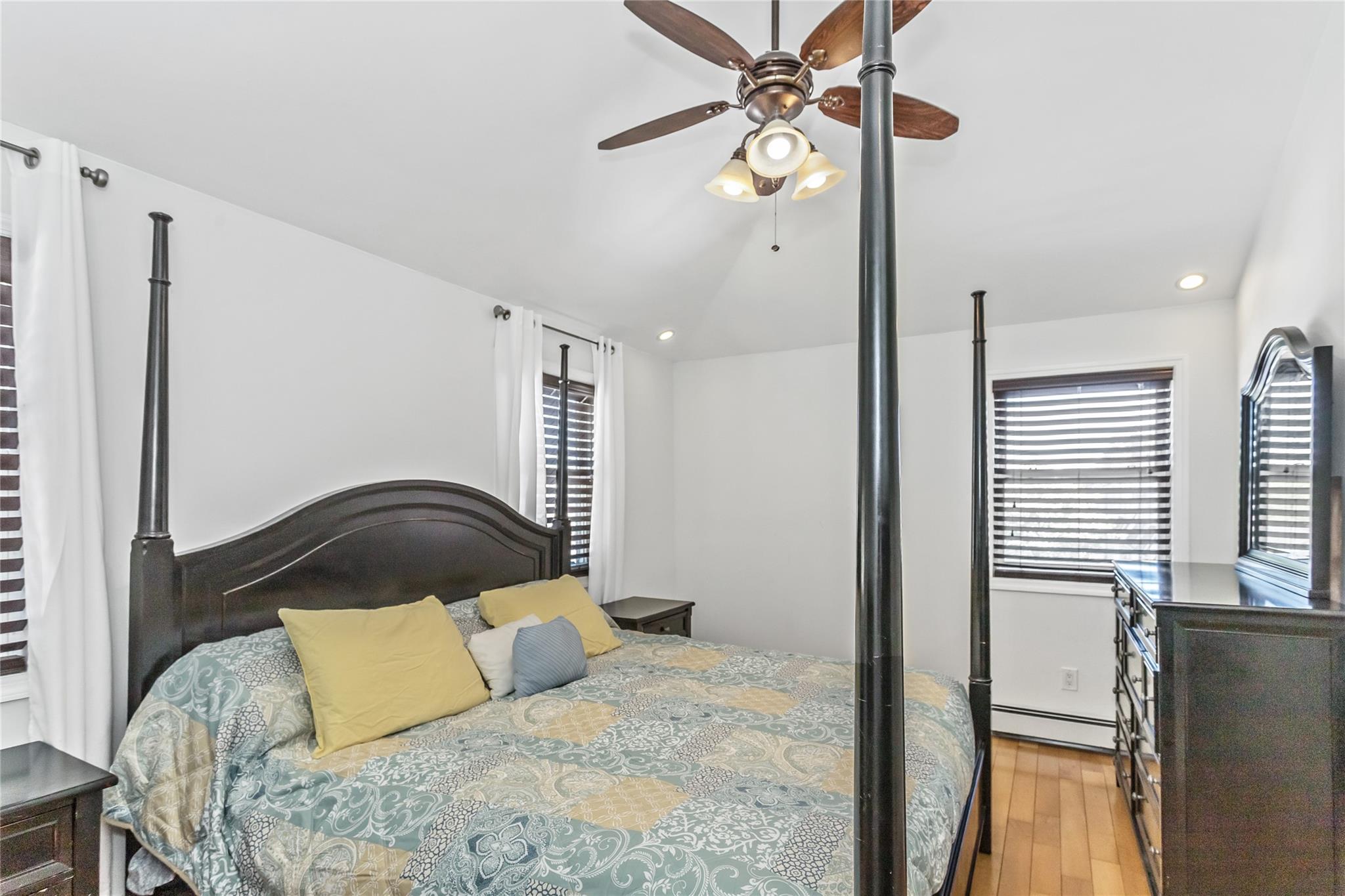 8919 205th Street, Hollis, NY 11423