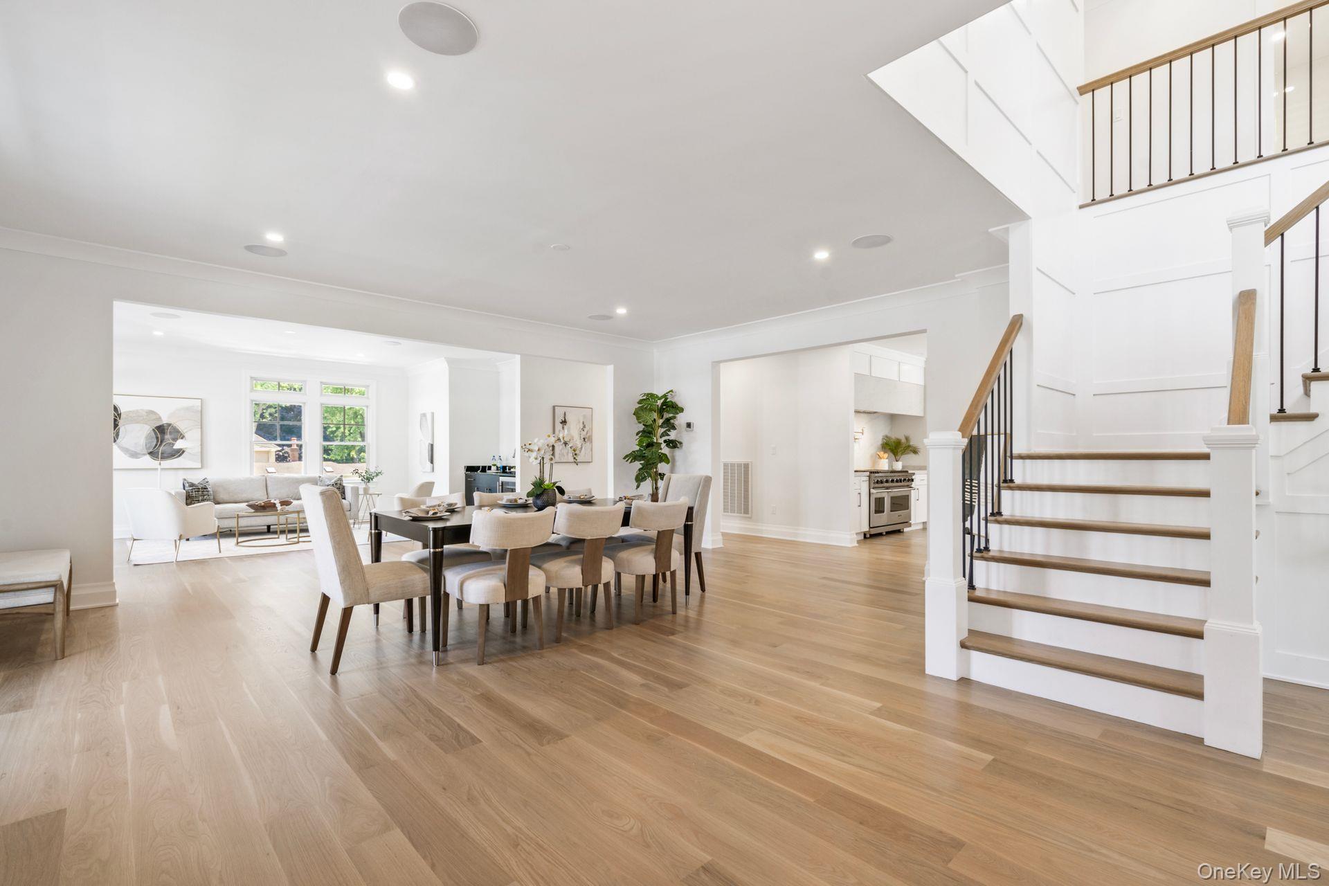 10 Threepence Drive, Melville, NY 11747