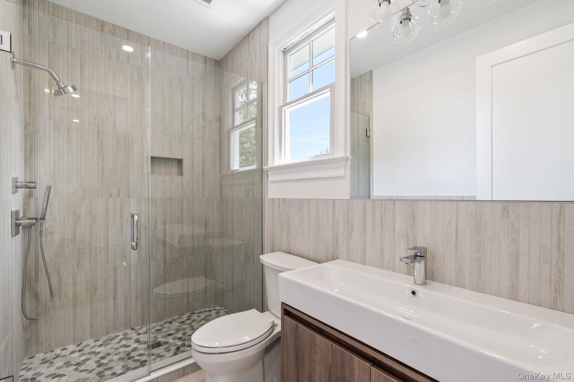 10 Threepence Drive, Melville, NY 11747