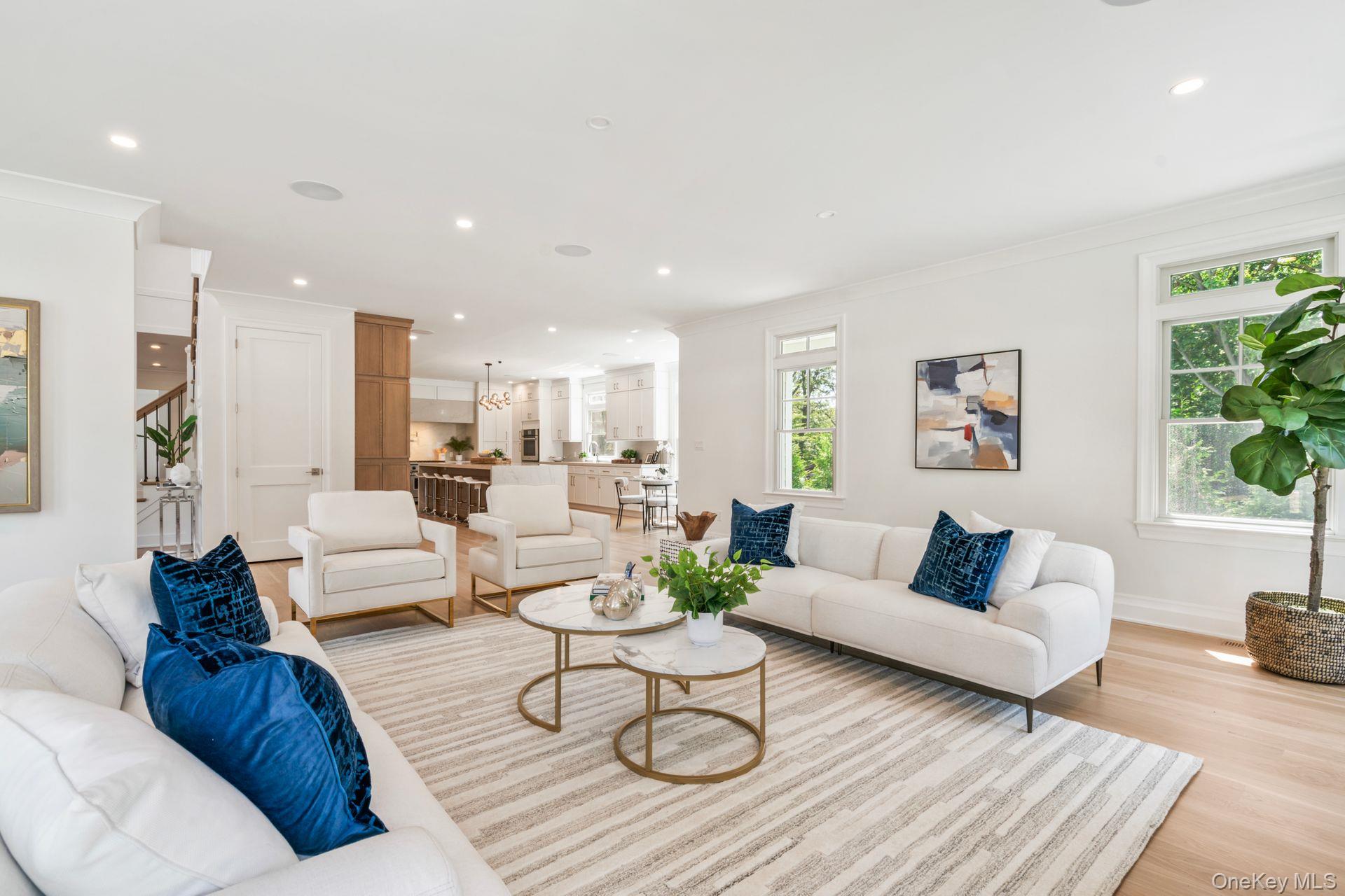 10 Threepence Drive, Melville, NY 11747