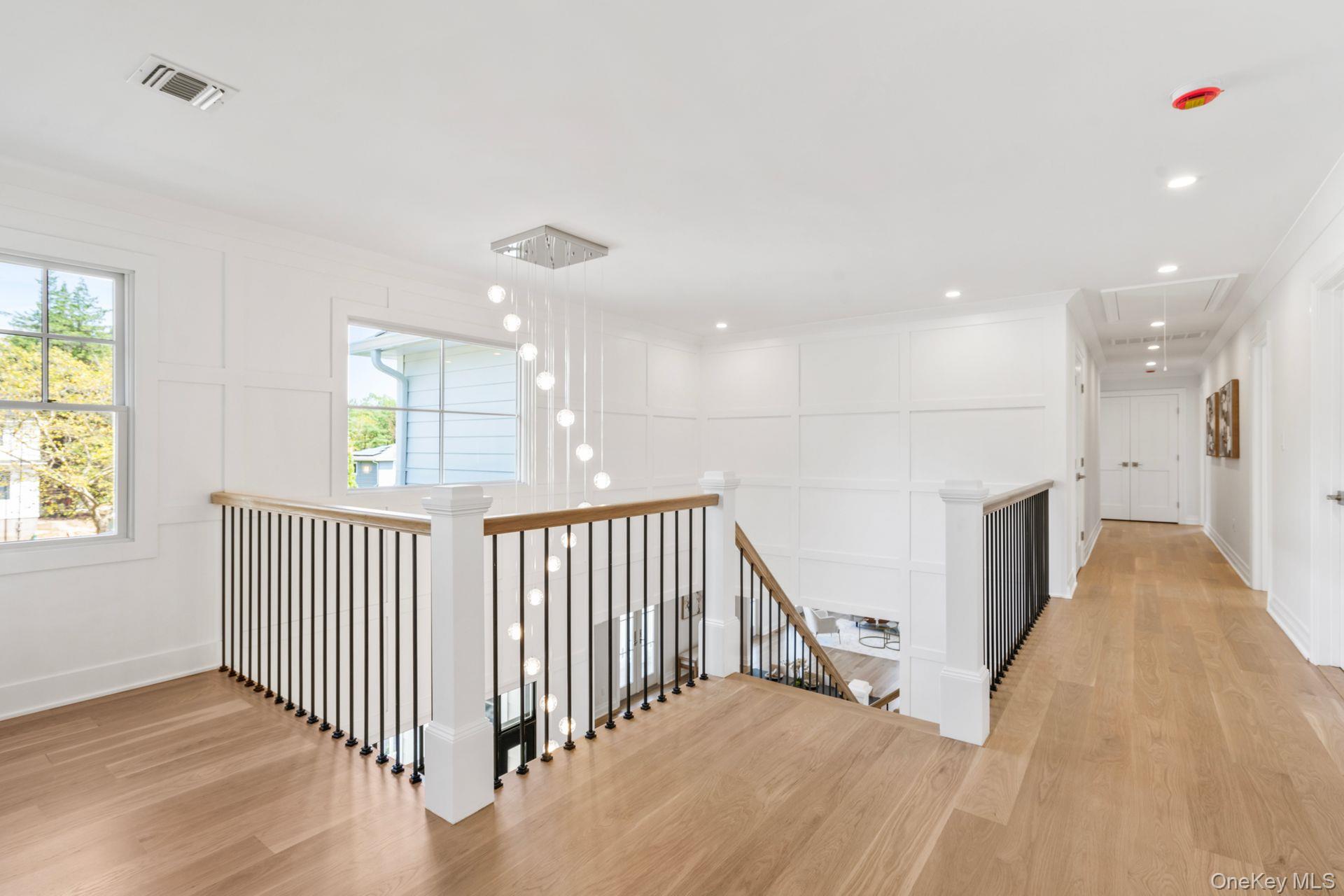 10 Threepence Drive, Melville, NY 11747