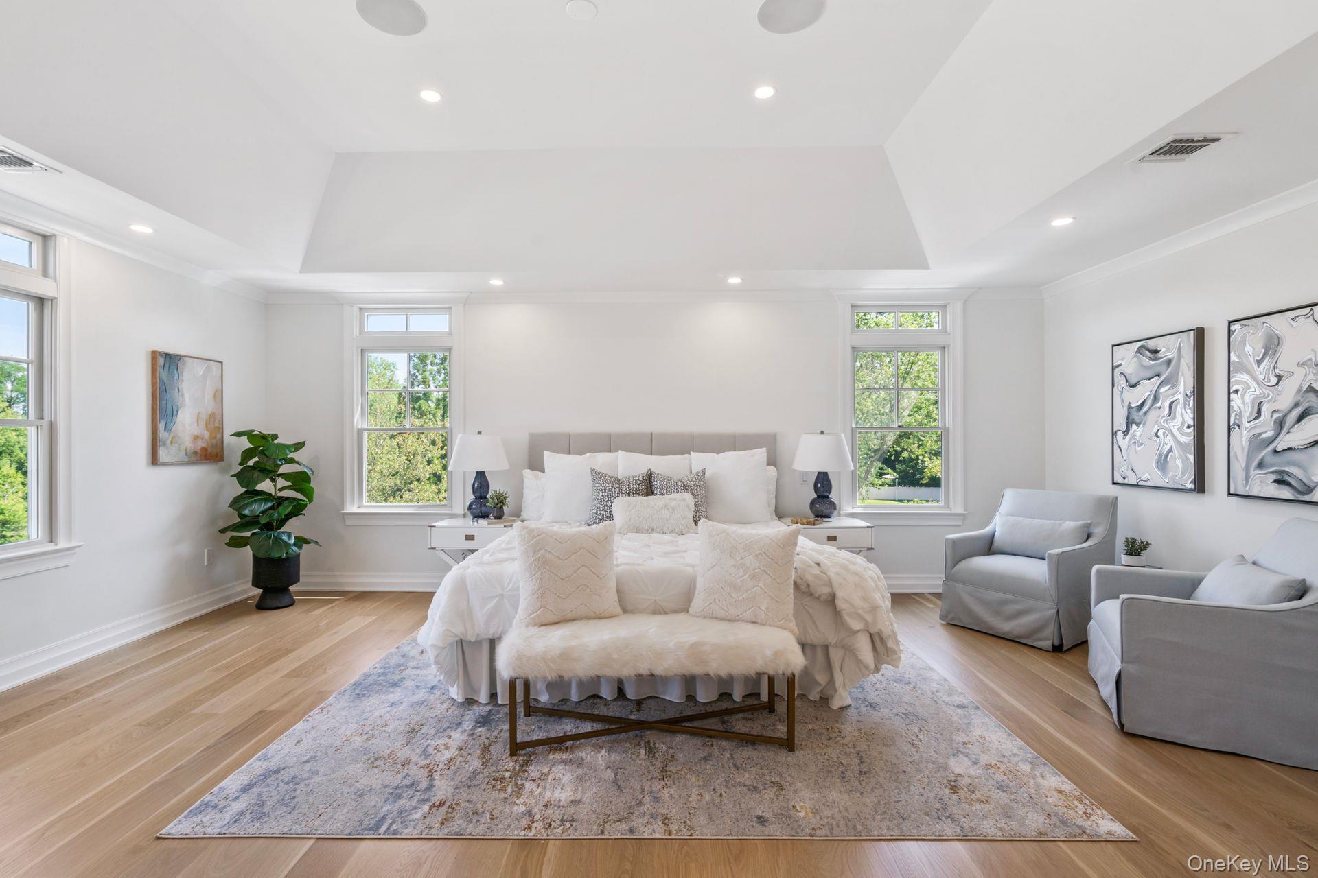 10 Threepence Drive, Melville, NY 11747