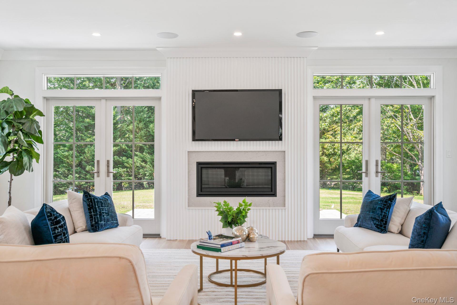 10 Threepence Drive, Melville, NY 11747