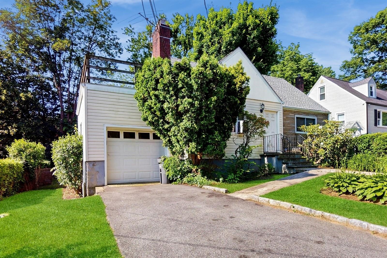 42 Juniper Hill Road, White Plains, NY 10607