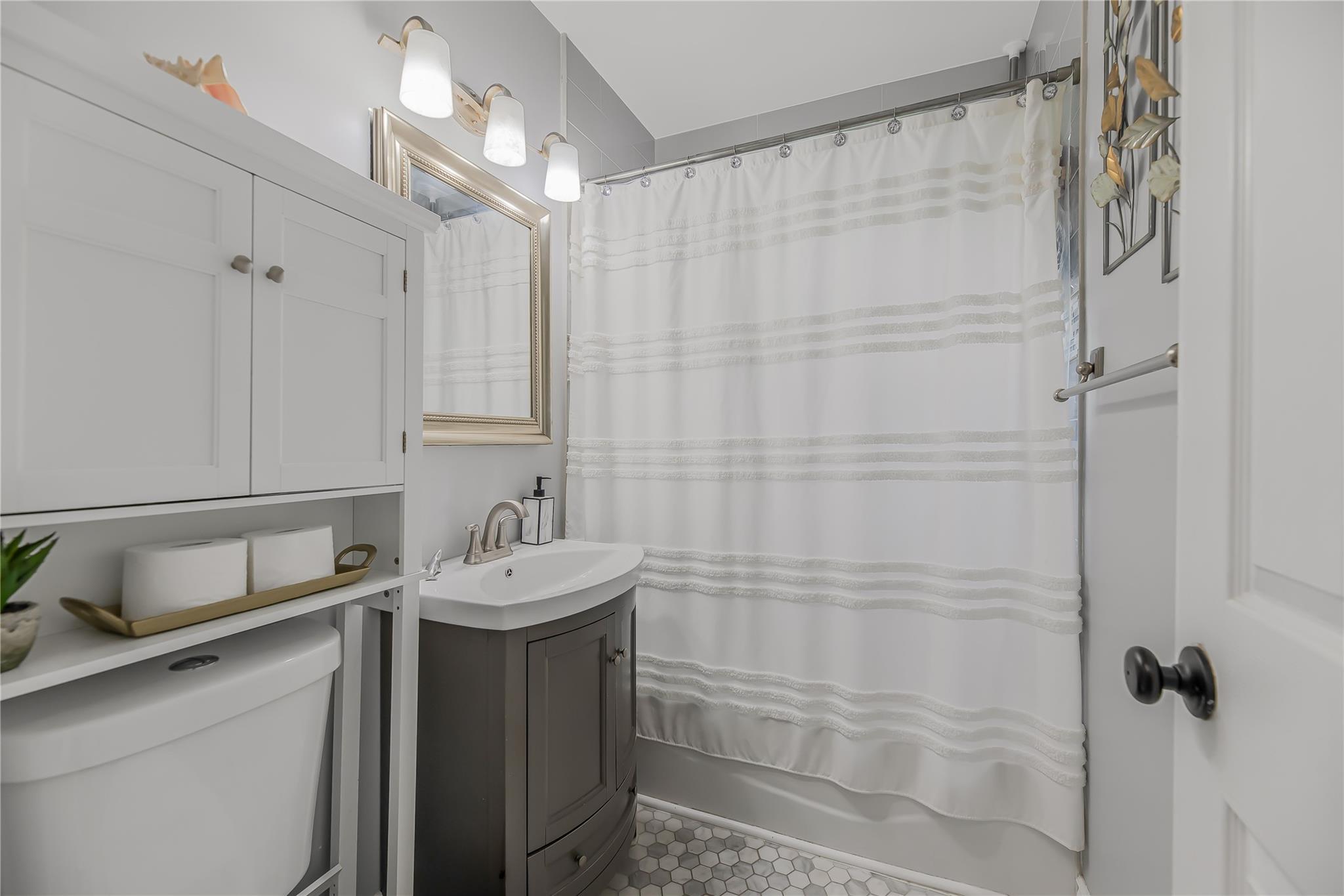 52 Rockledge Rd # 2A, Hartsdale, NY 10530