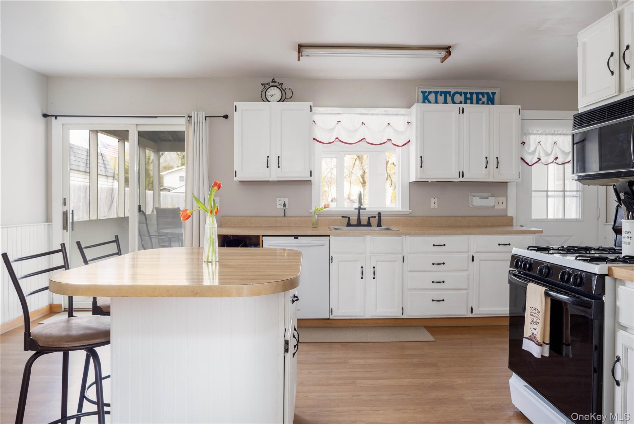 416 West Street, Greenport, NY 11944