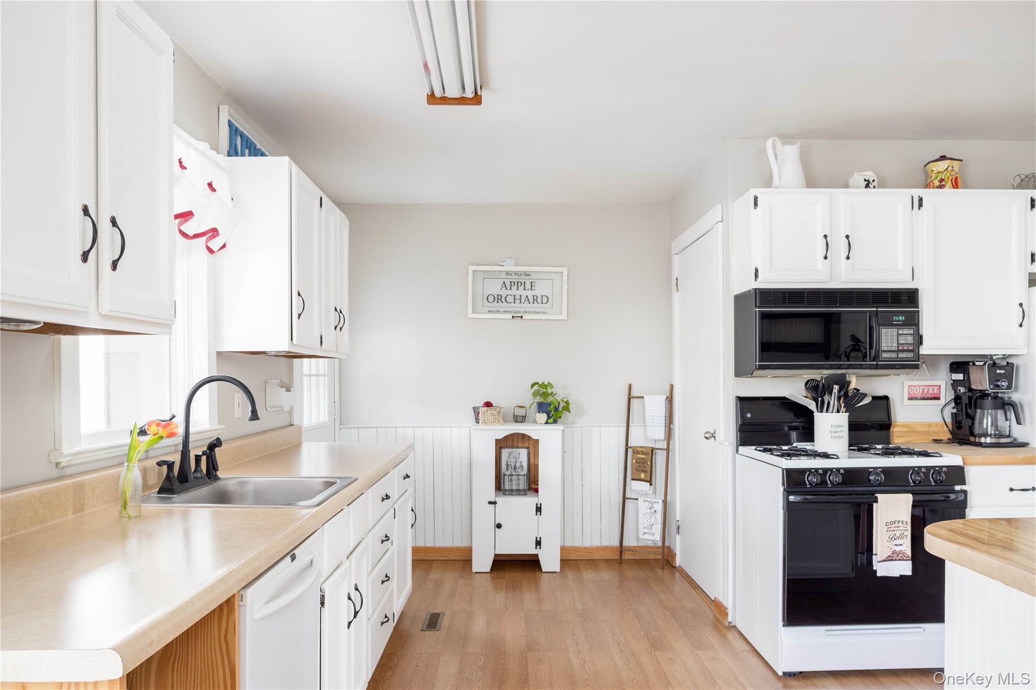 416 West Street, Greenport, NY 11944