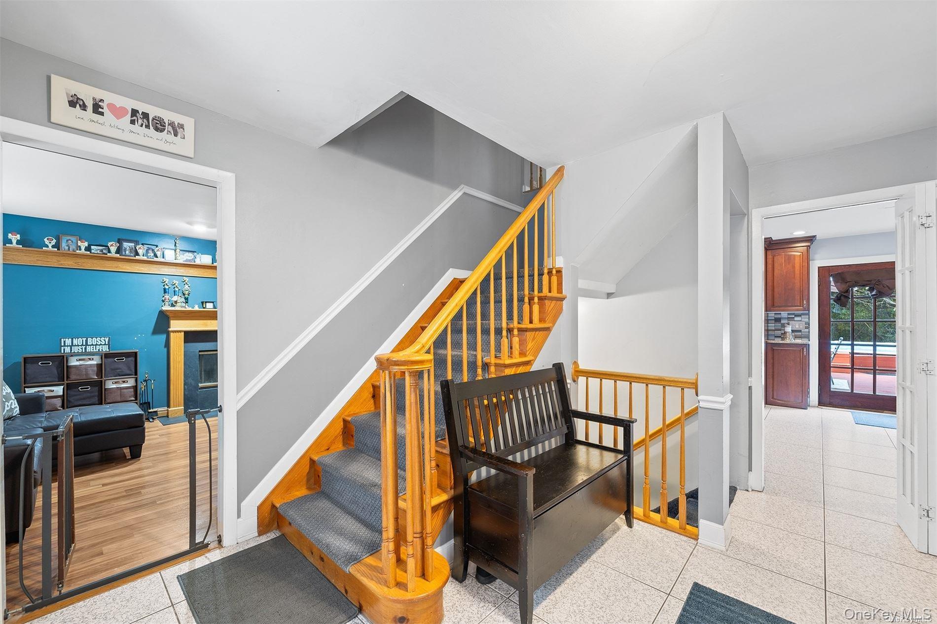 21 Victoria Lane, Manorville, NY 11949