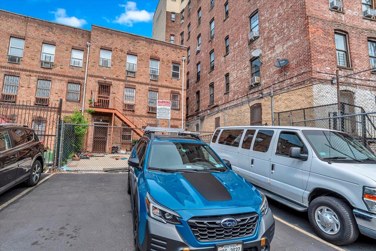 1068 Woodycrest Avenue, Bronx, NY 10452