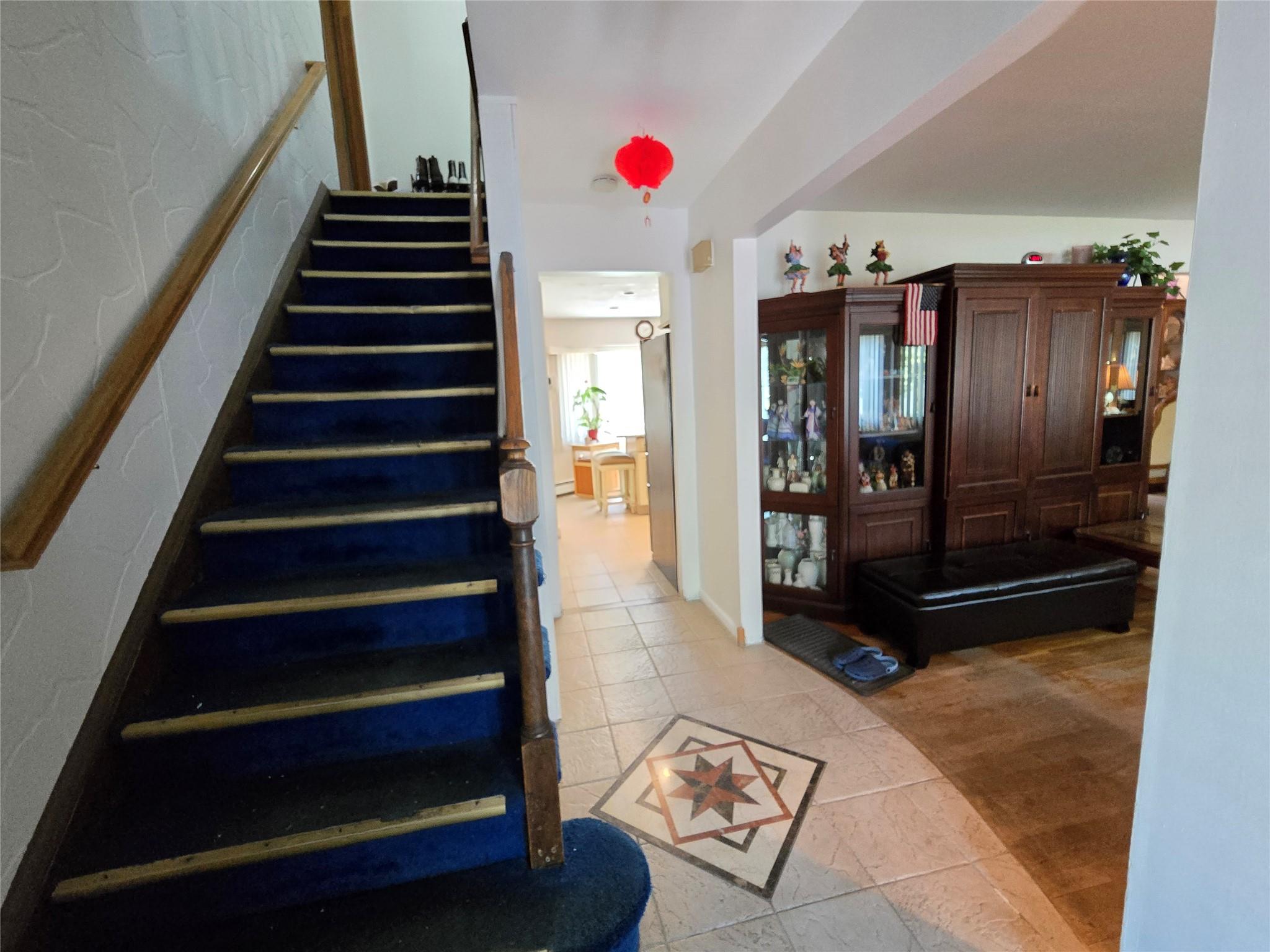 9 Nolan Court, Hauppauge, NY 11788