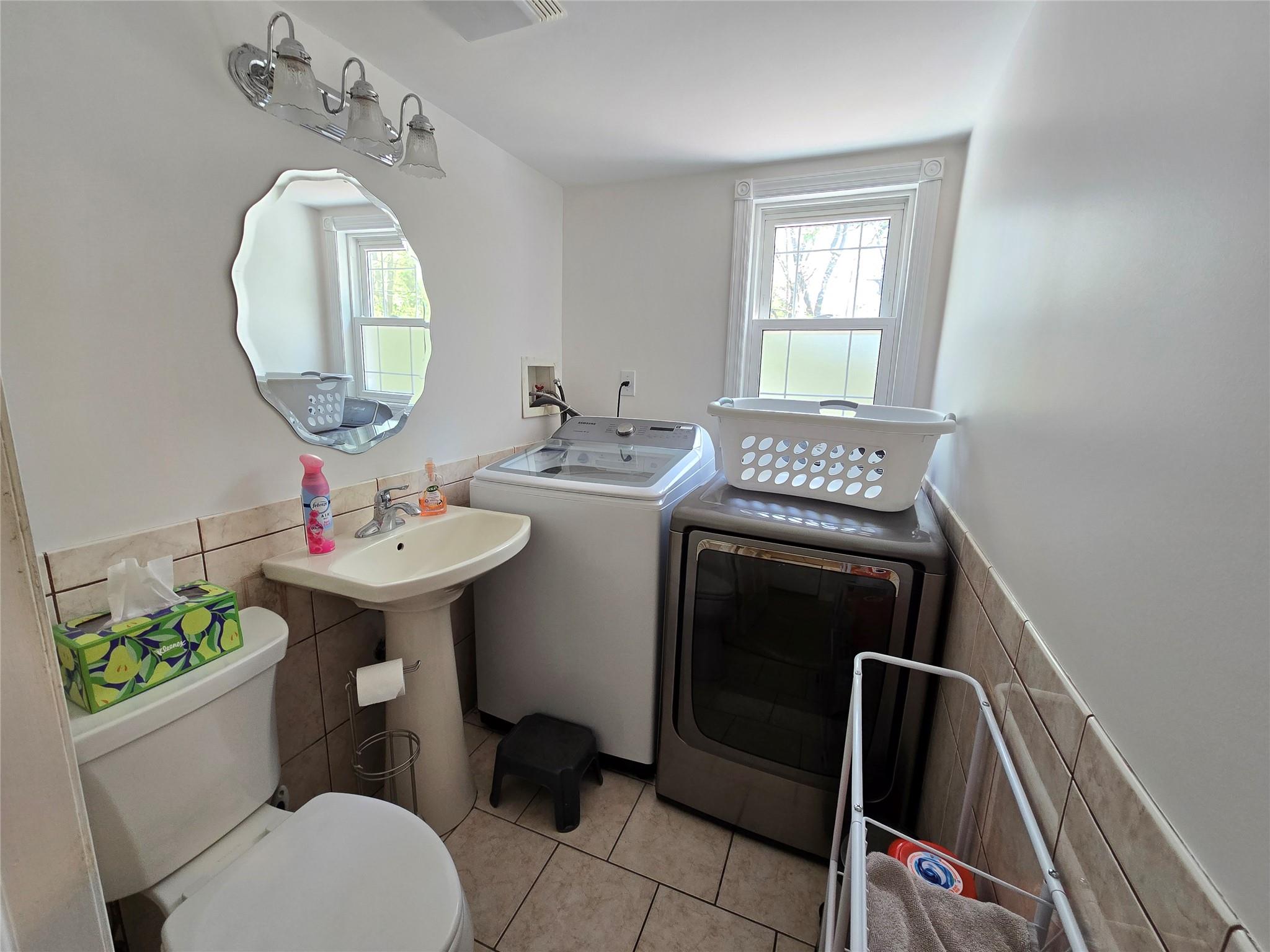 9 Nolan Court, Hauppauge, NY 11788