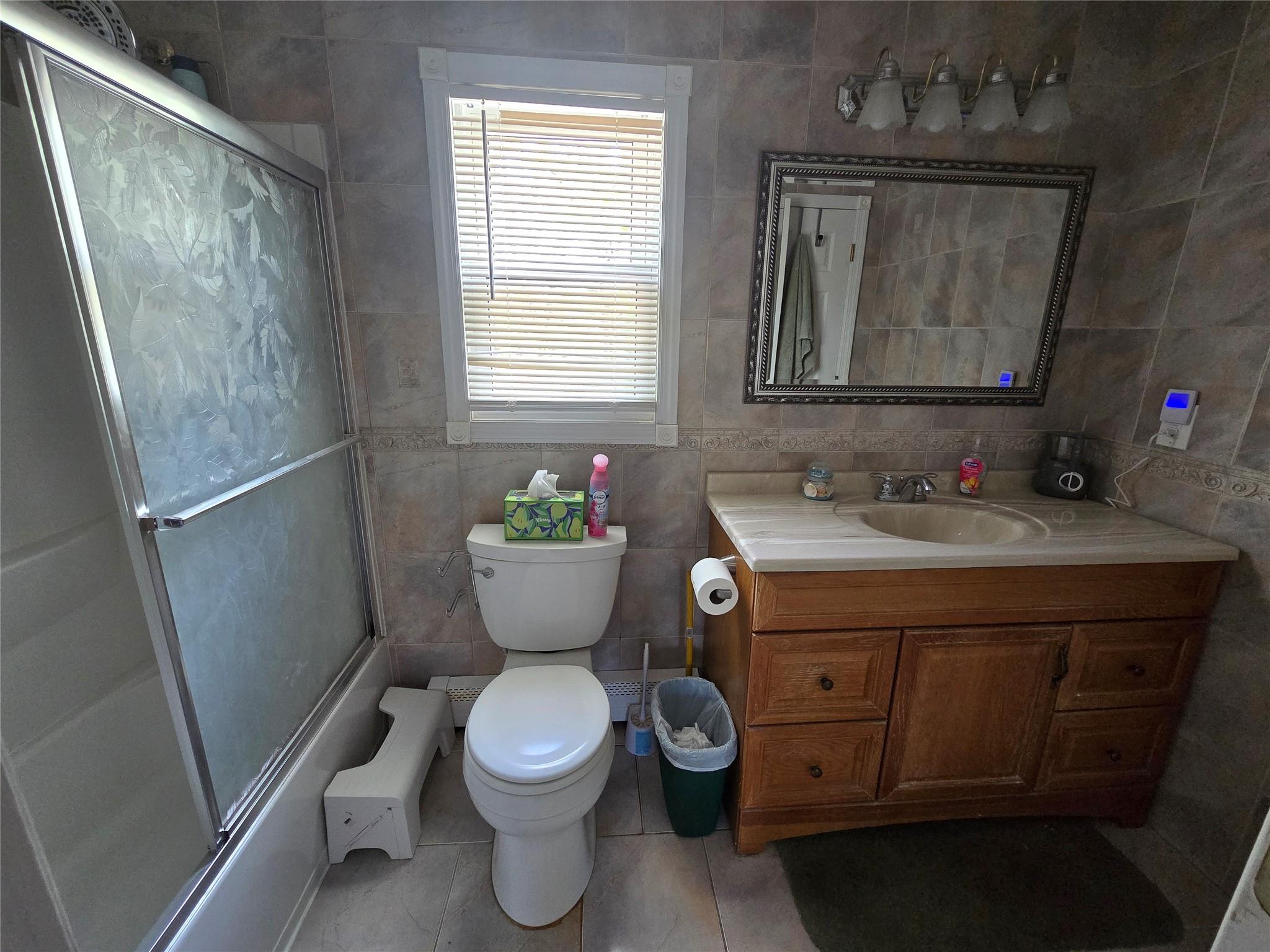 9 Nolan Court, Hauppauge, NY 11788