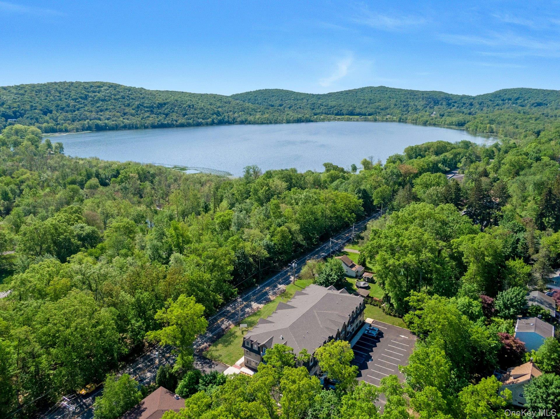 962 S Route 9W # 103, Congers, NY 10920