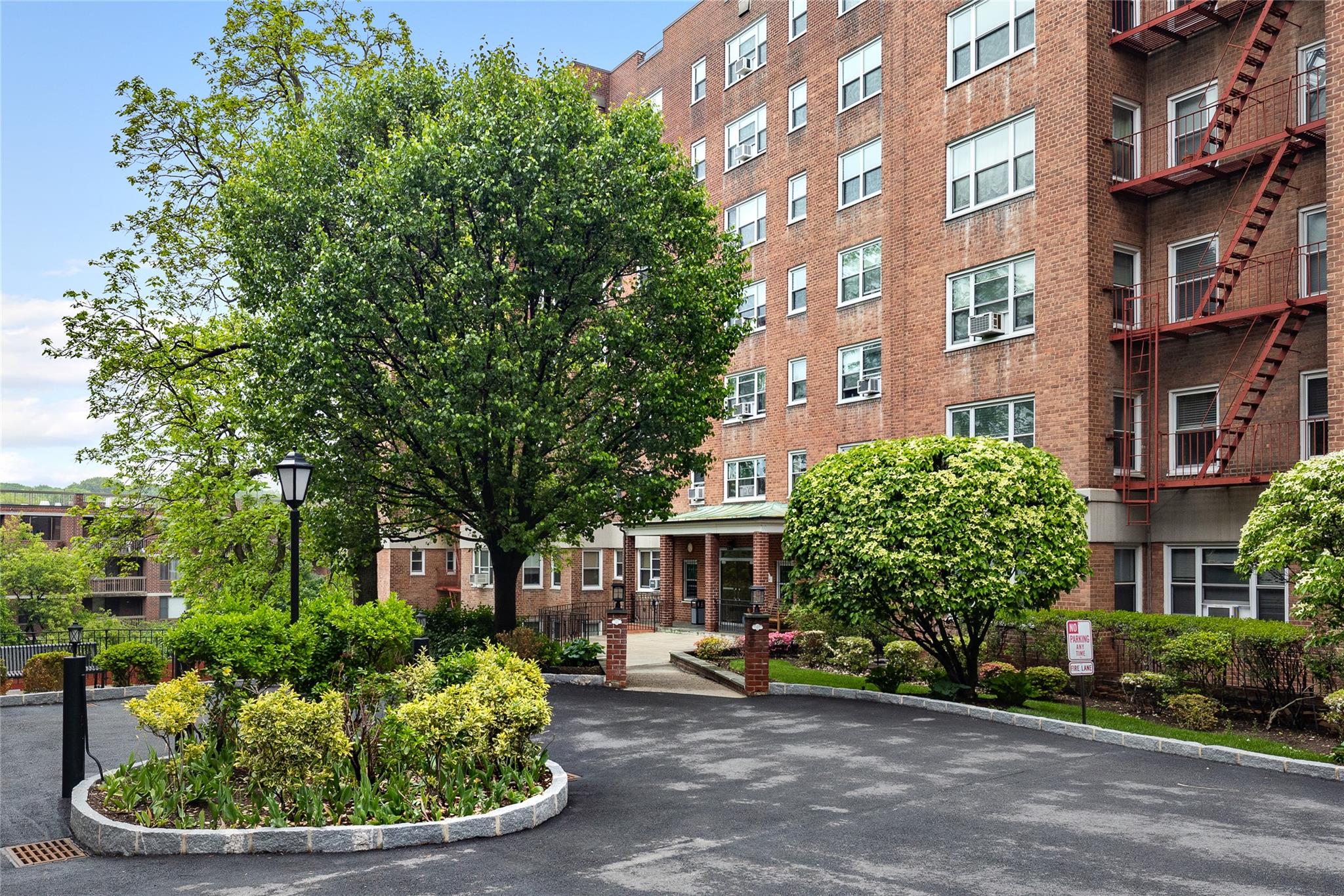 290 Collins Avenue # 8B, Mount Vernon, NY 10552